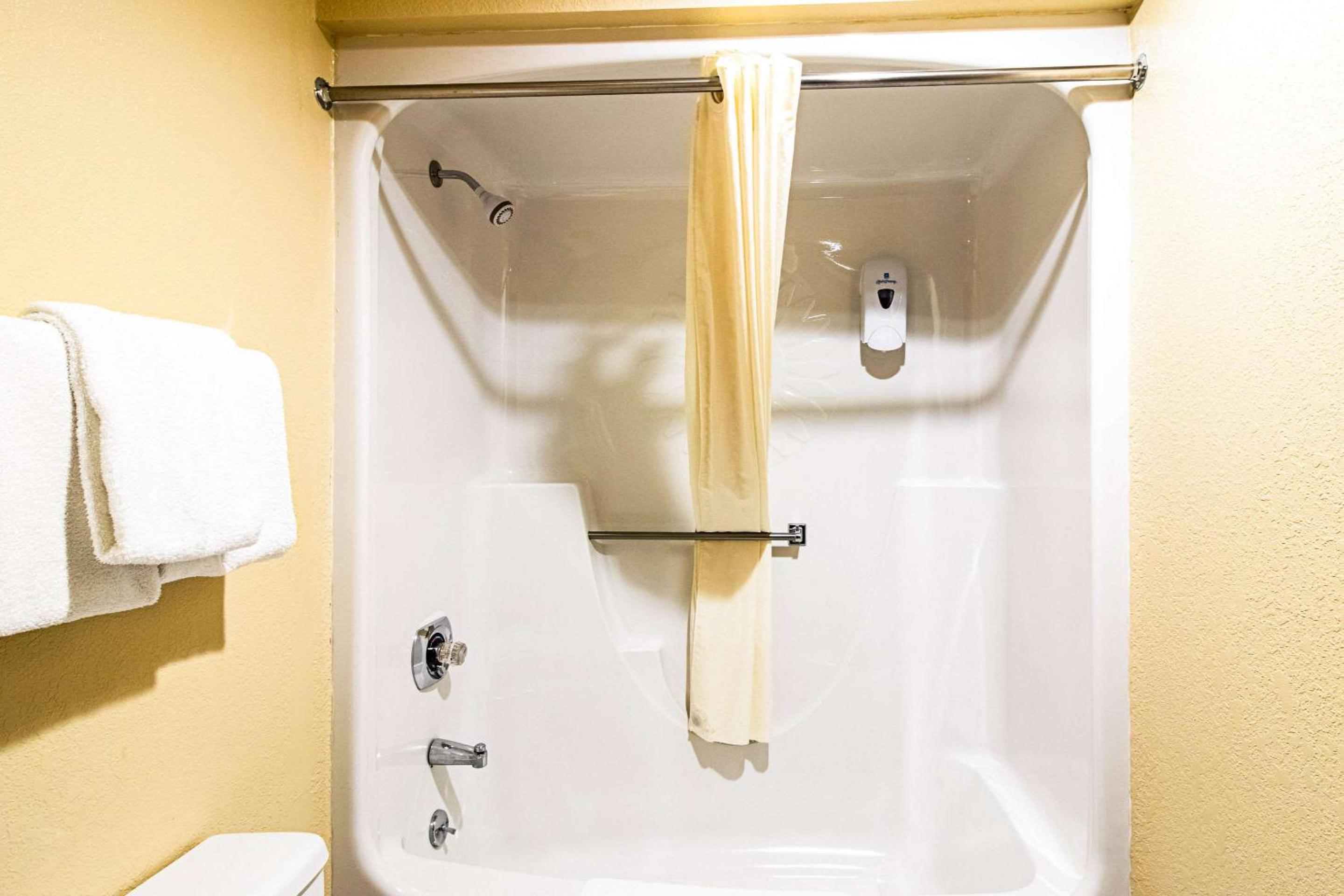 Econo Lodge Watertown, Foto 18