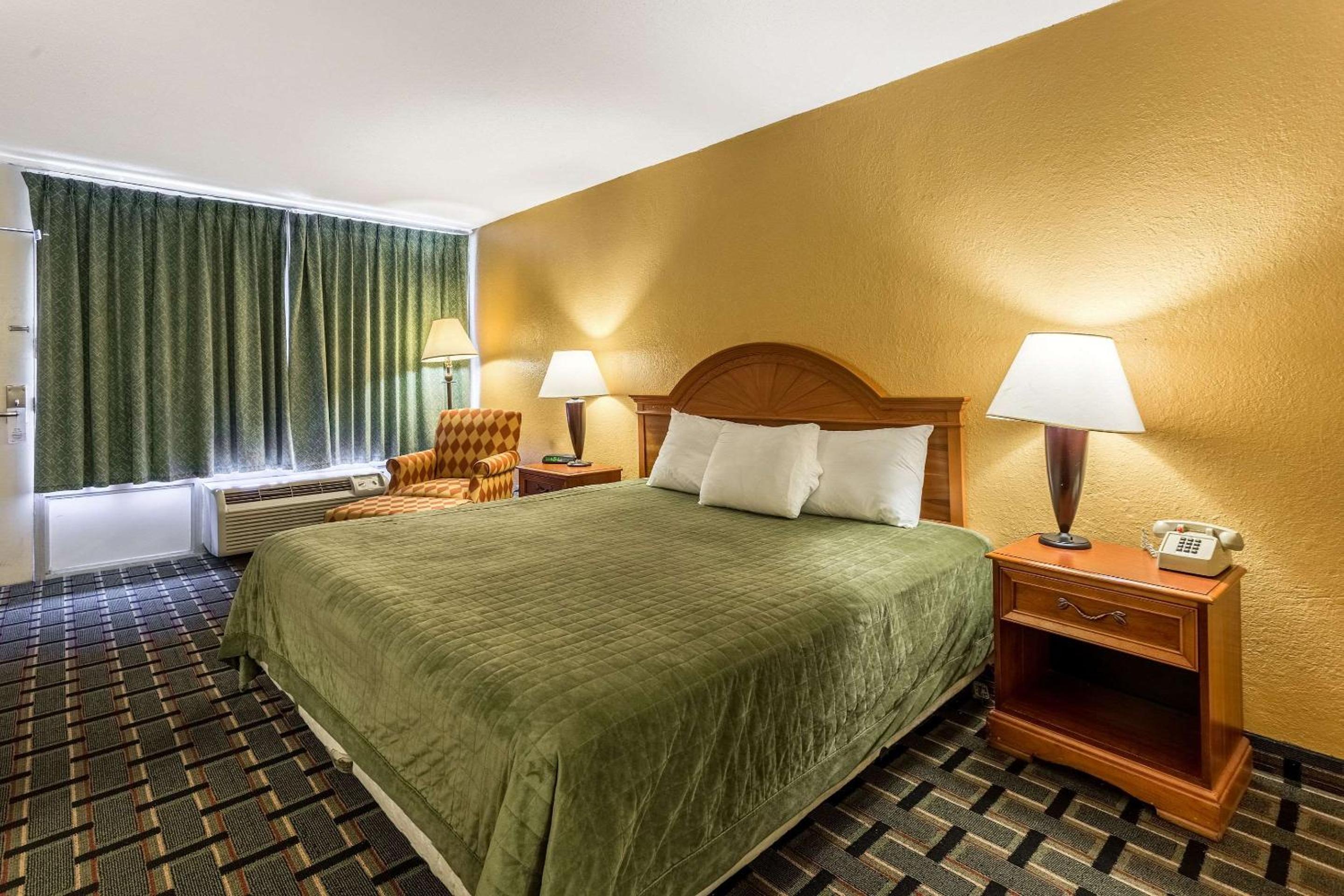 Rodeway Inn Denmark-Jackson - Property Image 14