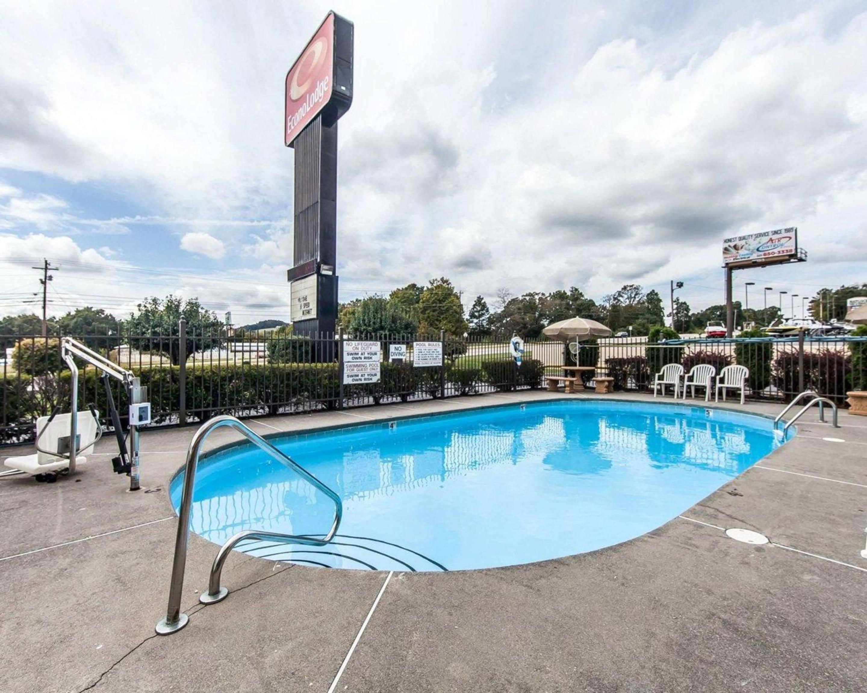 Econo Lodge Lenoir City - Knoxville Area view 5