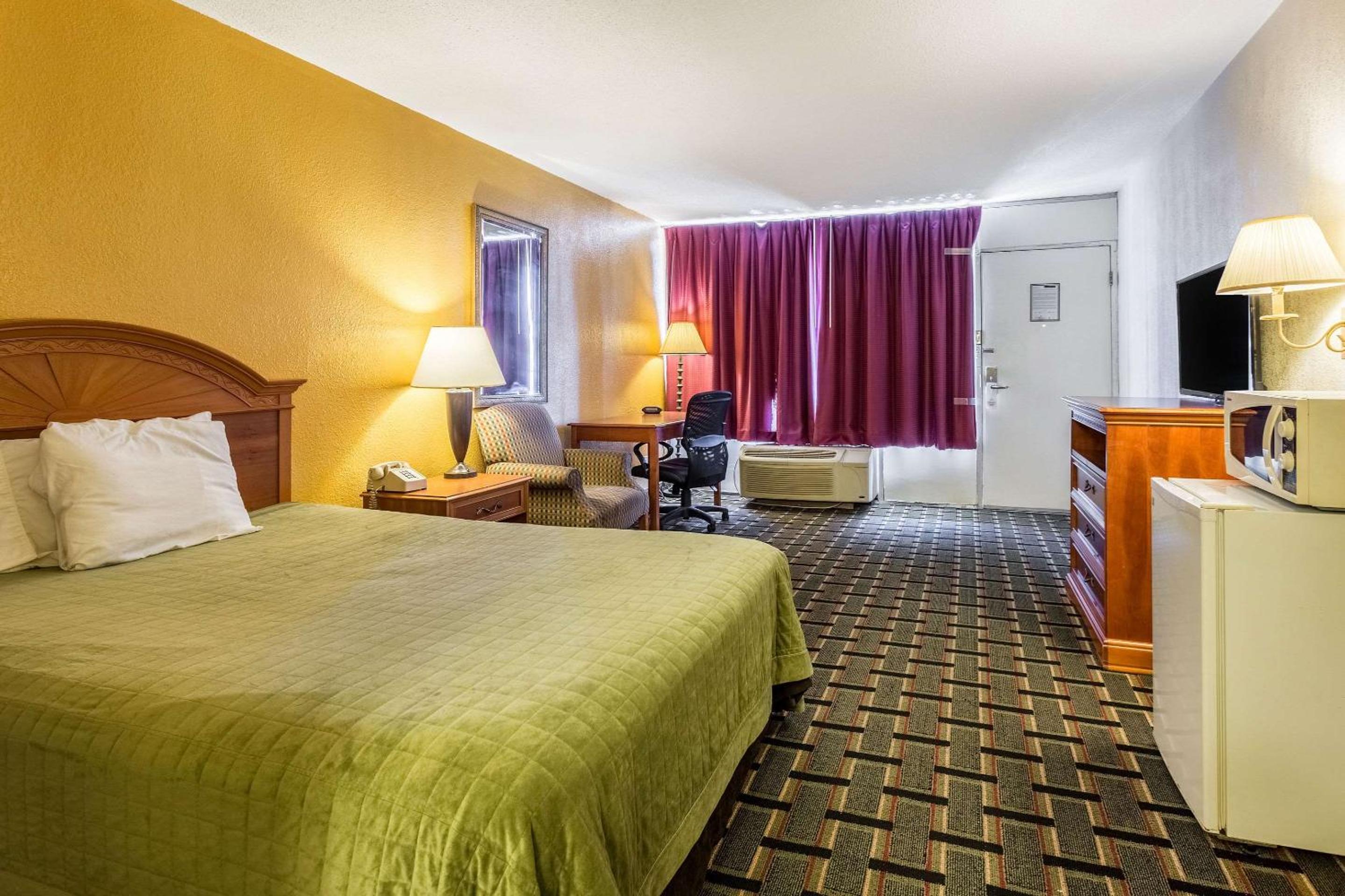 Rodeway Inn Denmark-Jackson - Property Image 10