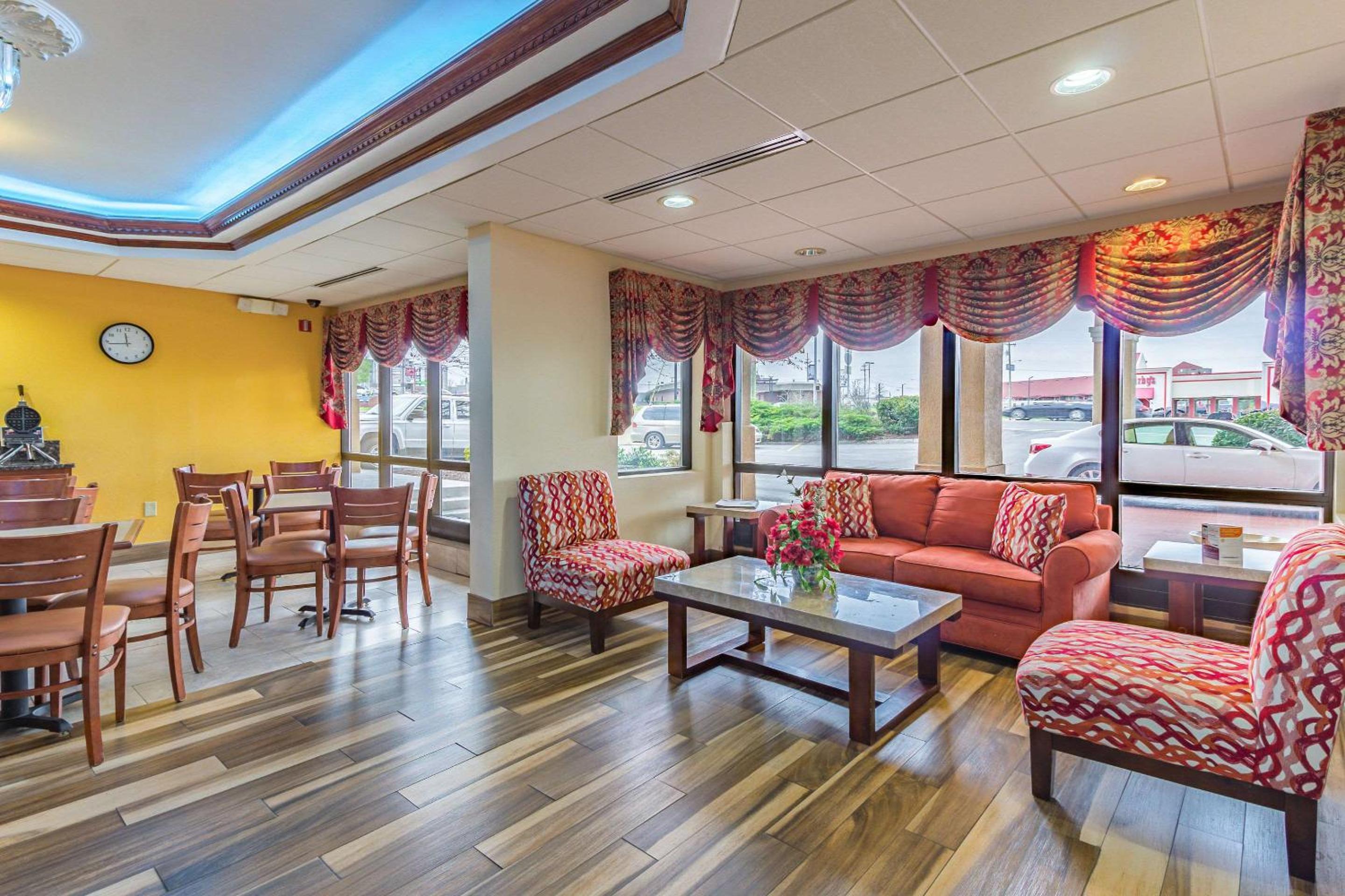 Quality Inn Goodlettsville view 5