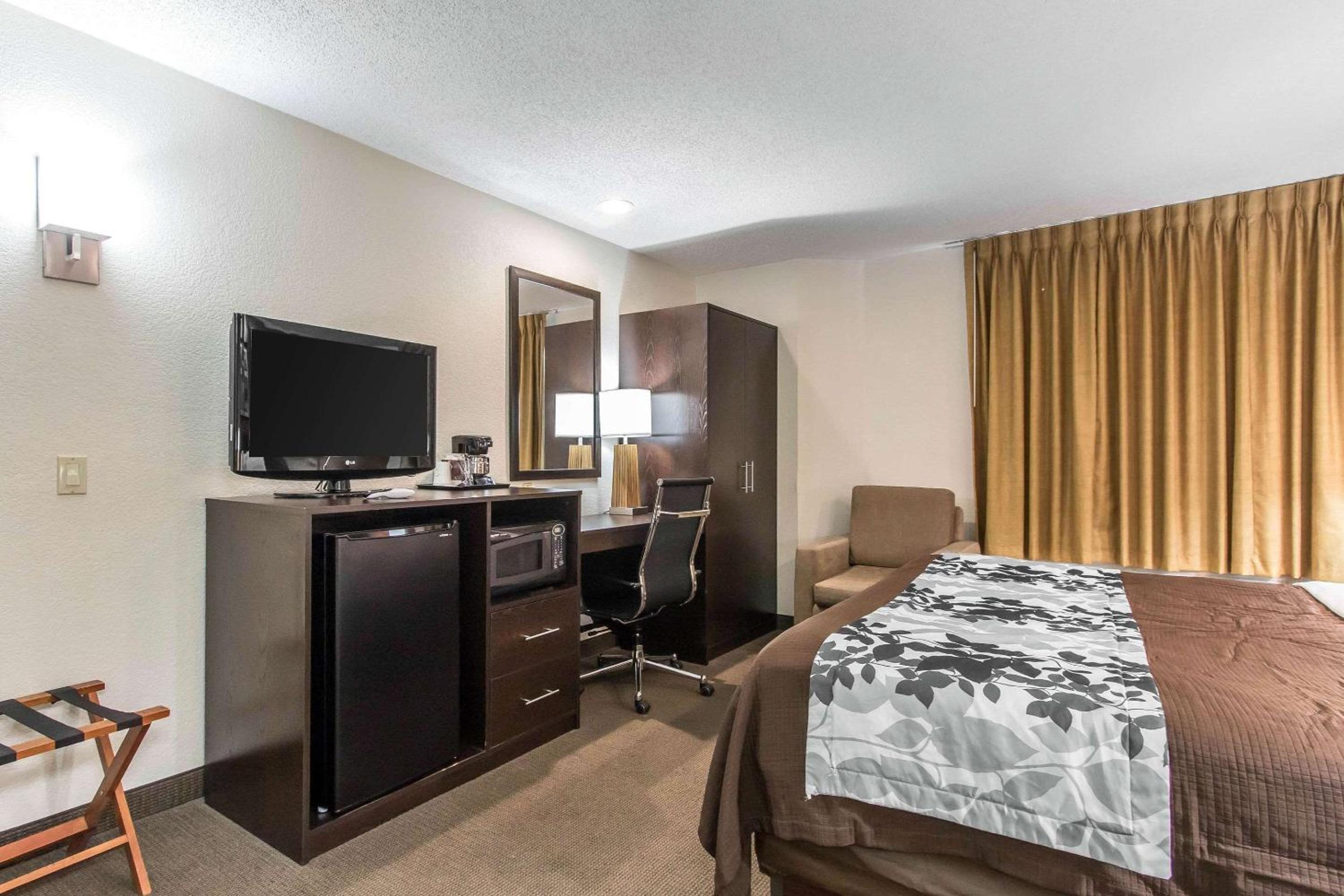 Sleep Inn - Property Image 8