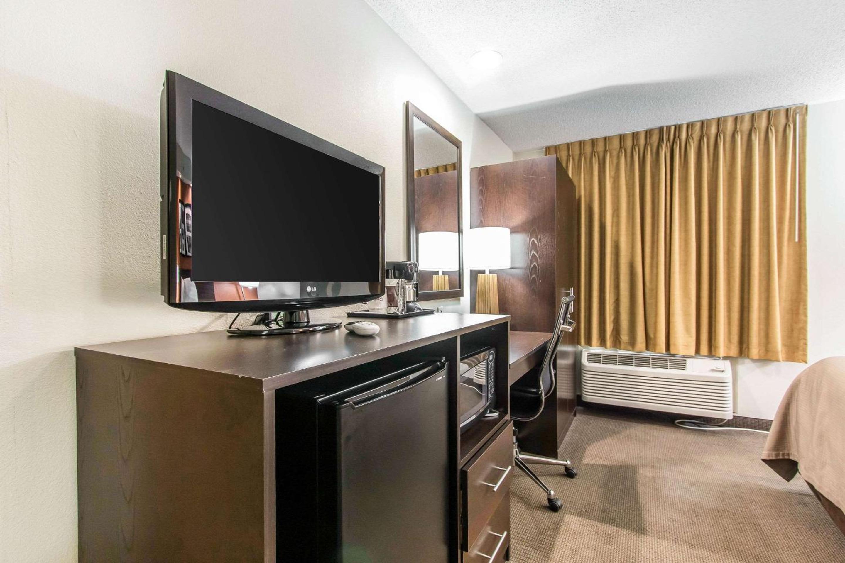 Sleep Inn - Property Image 6