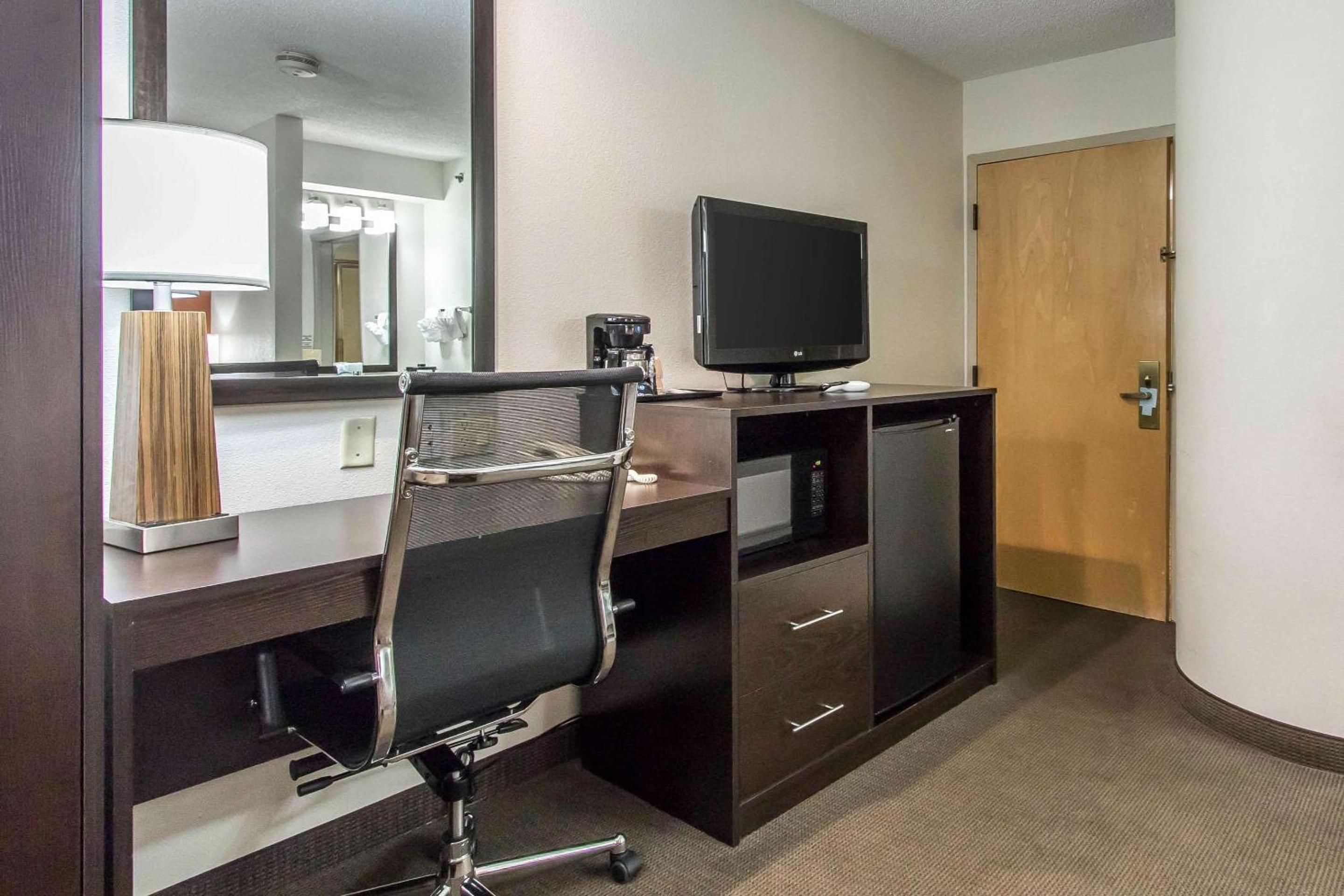 Sleep Inn - Property Image 4