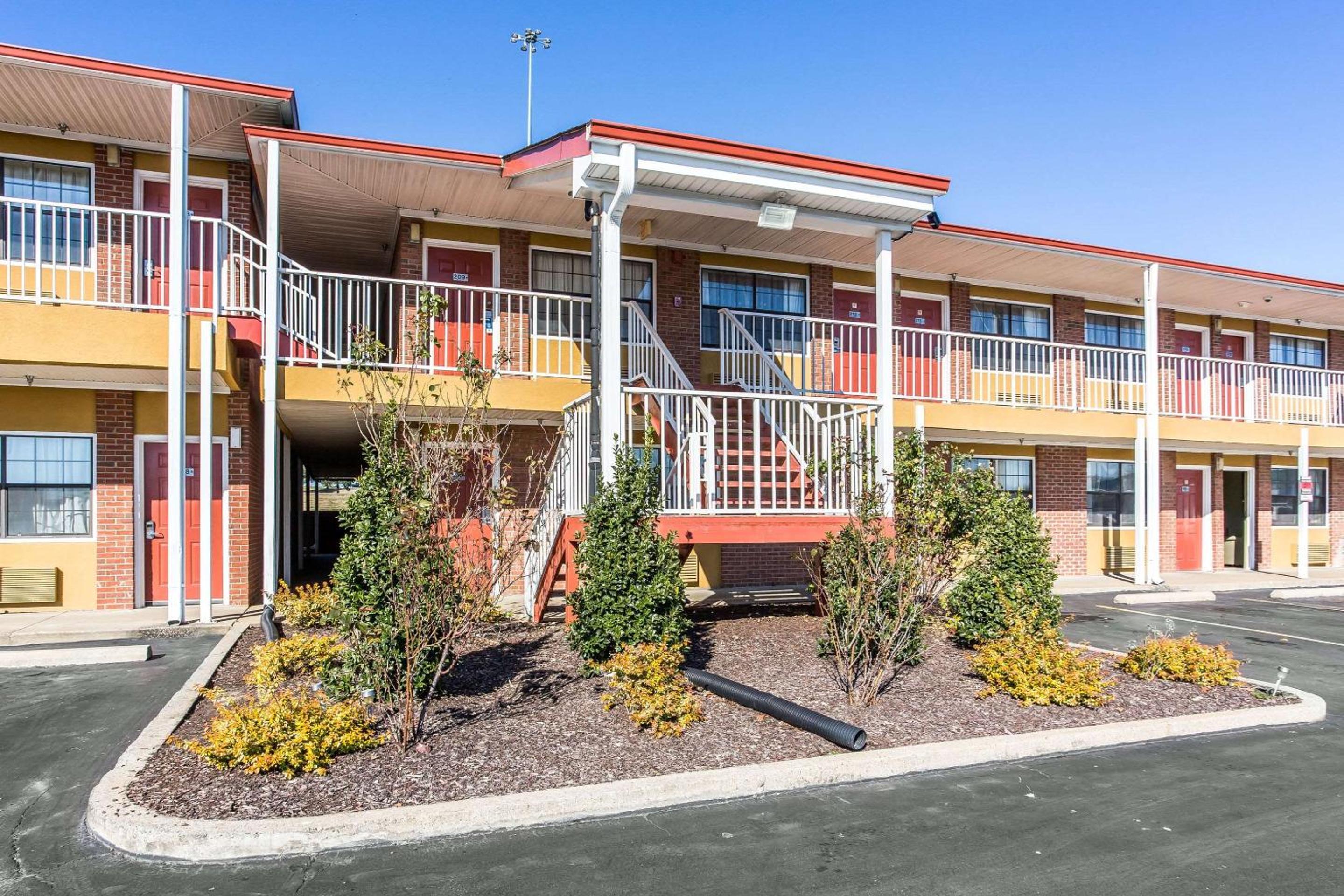 Smyrna Vacations - Rodeway Inn Suites - Property Image 24