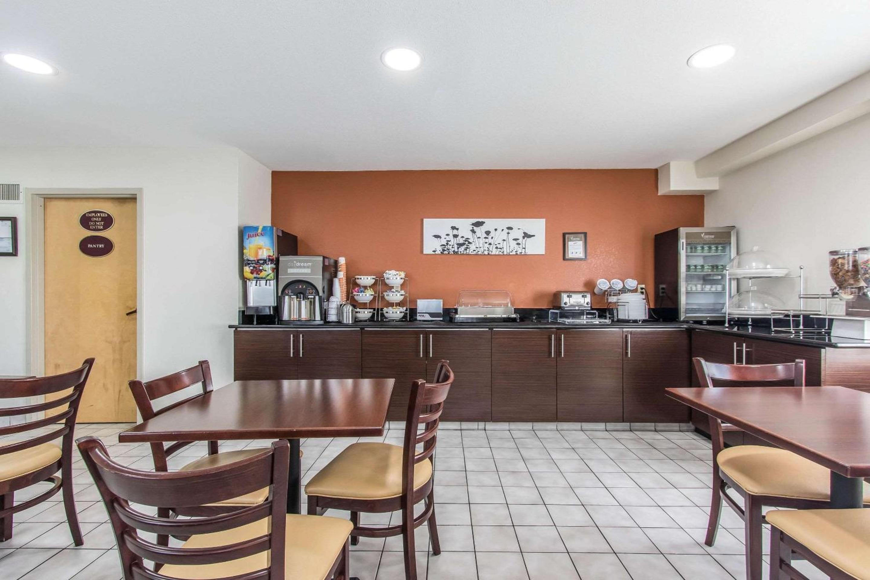 Sleep Inn - Property Image 25