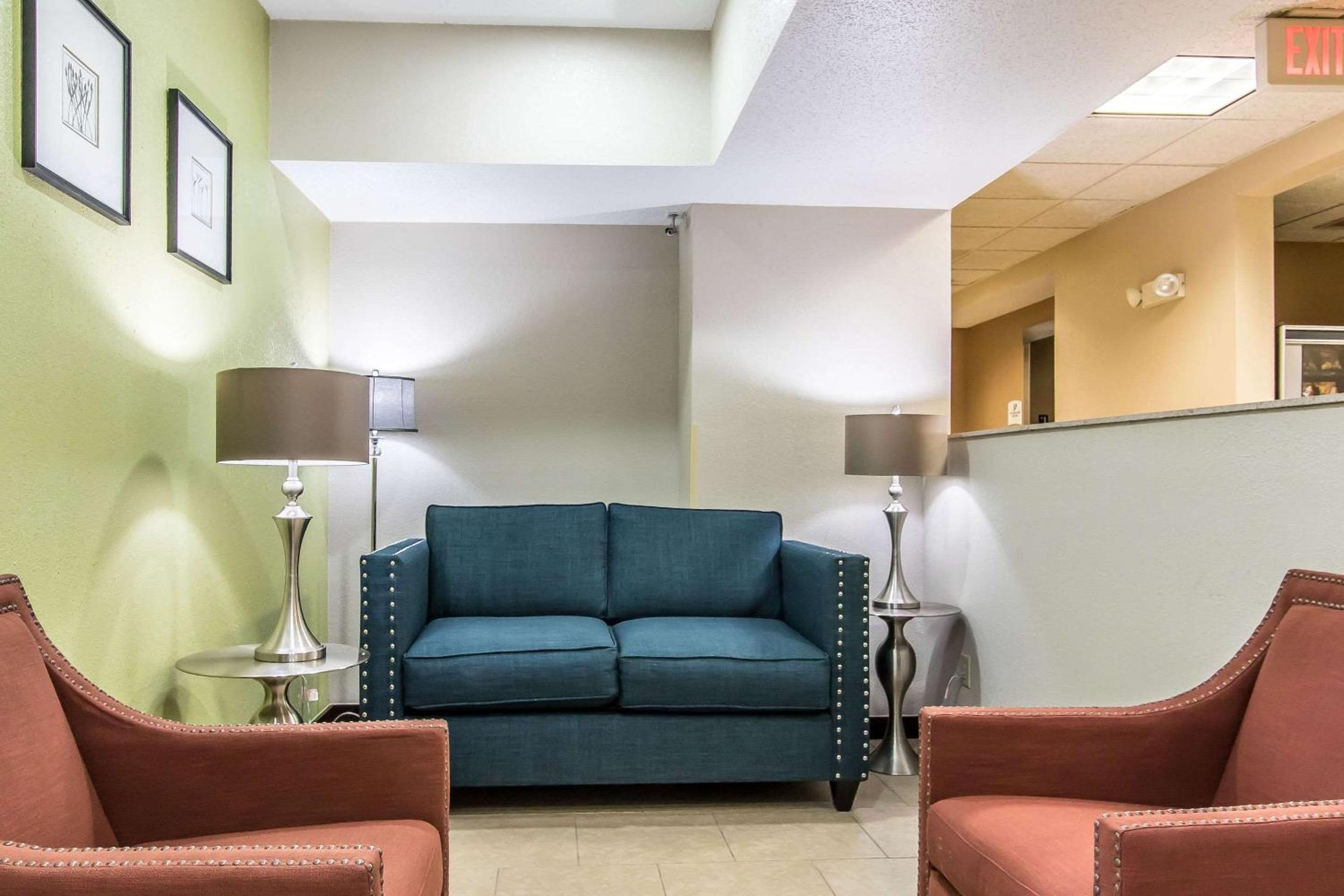 Quality Inn Suites - Property Image 27