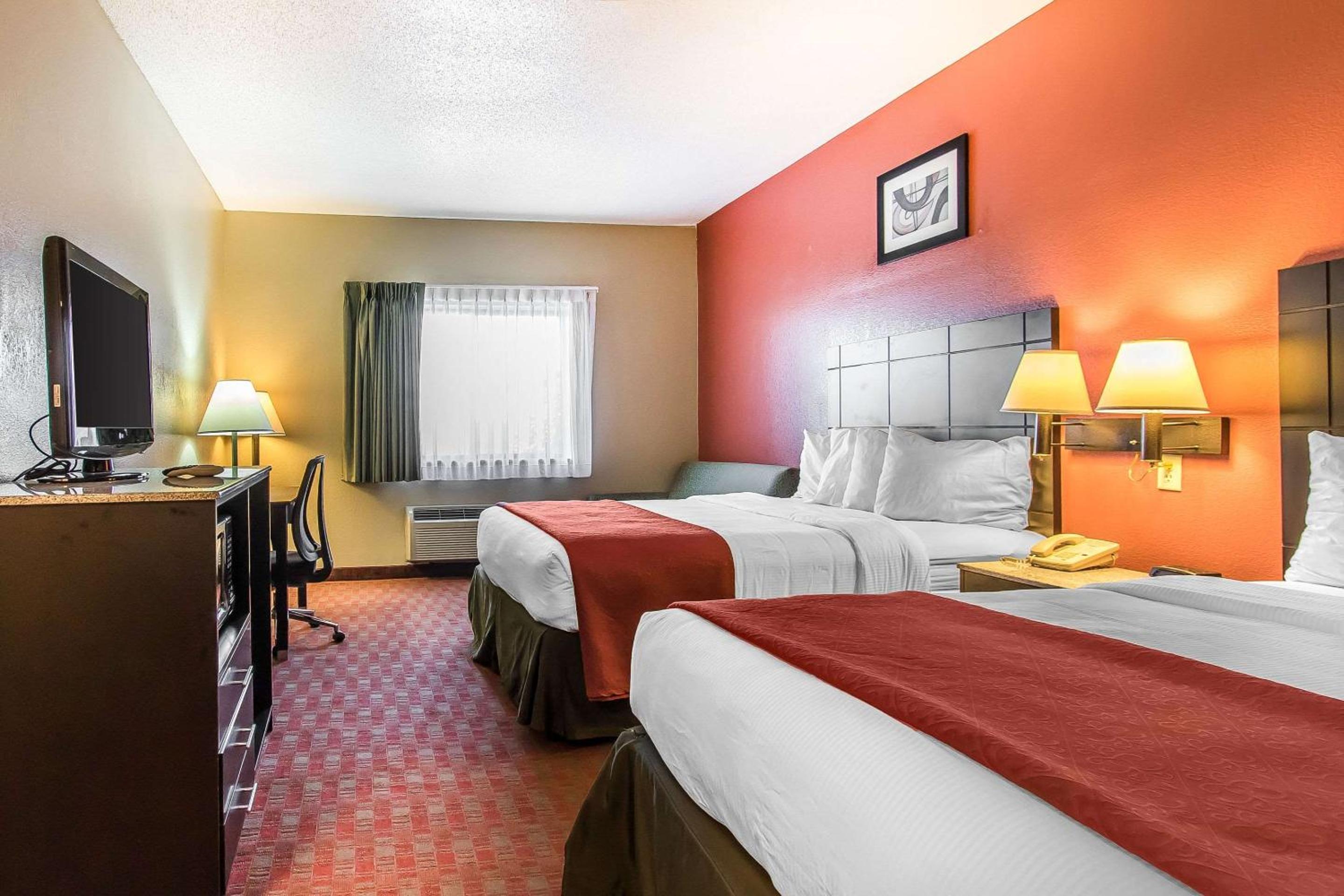 Quality Inn Suites - Property Image 28