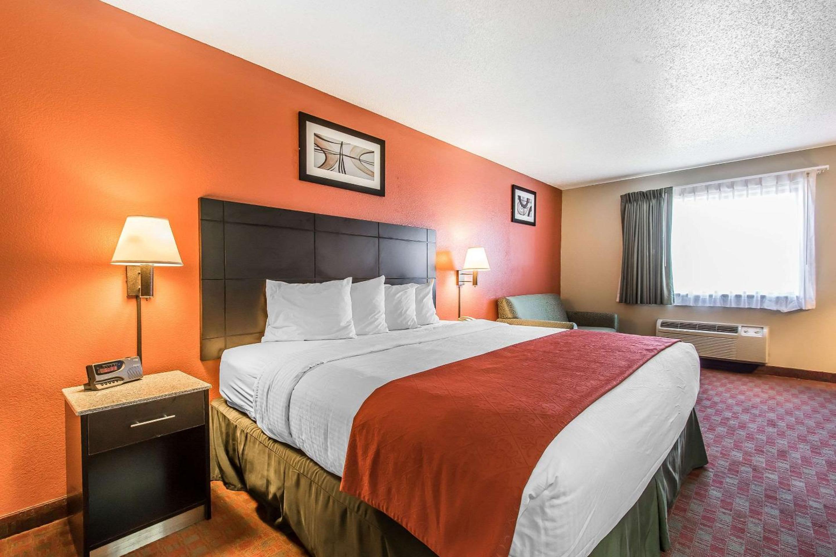 Quality Inn Suites - Property Image 29