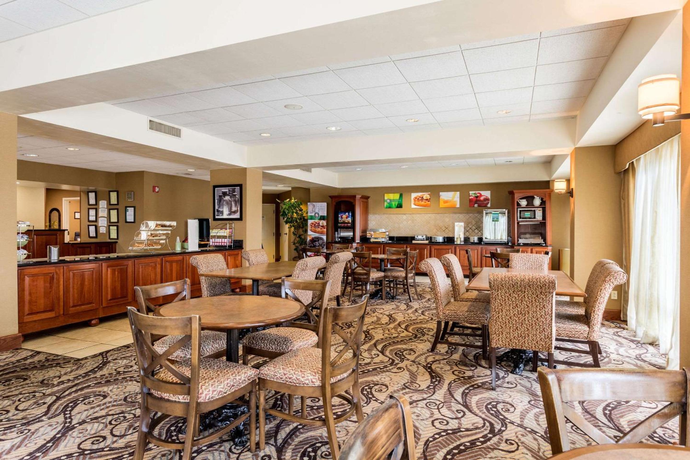 Quality Inn Union City US 51 view 4