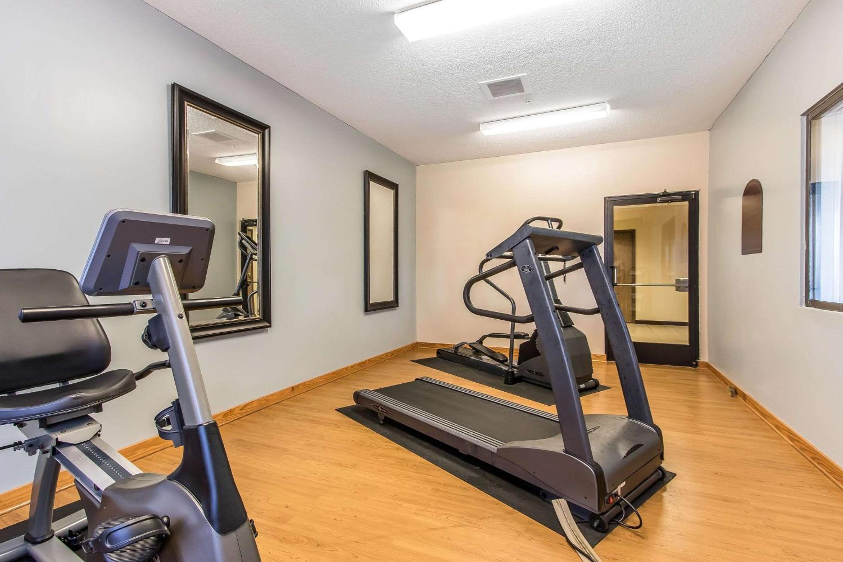 Quality Inn Suites - Property Image 34
