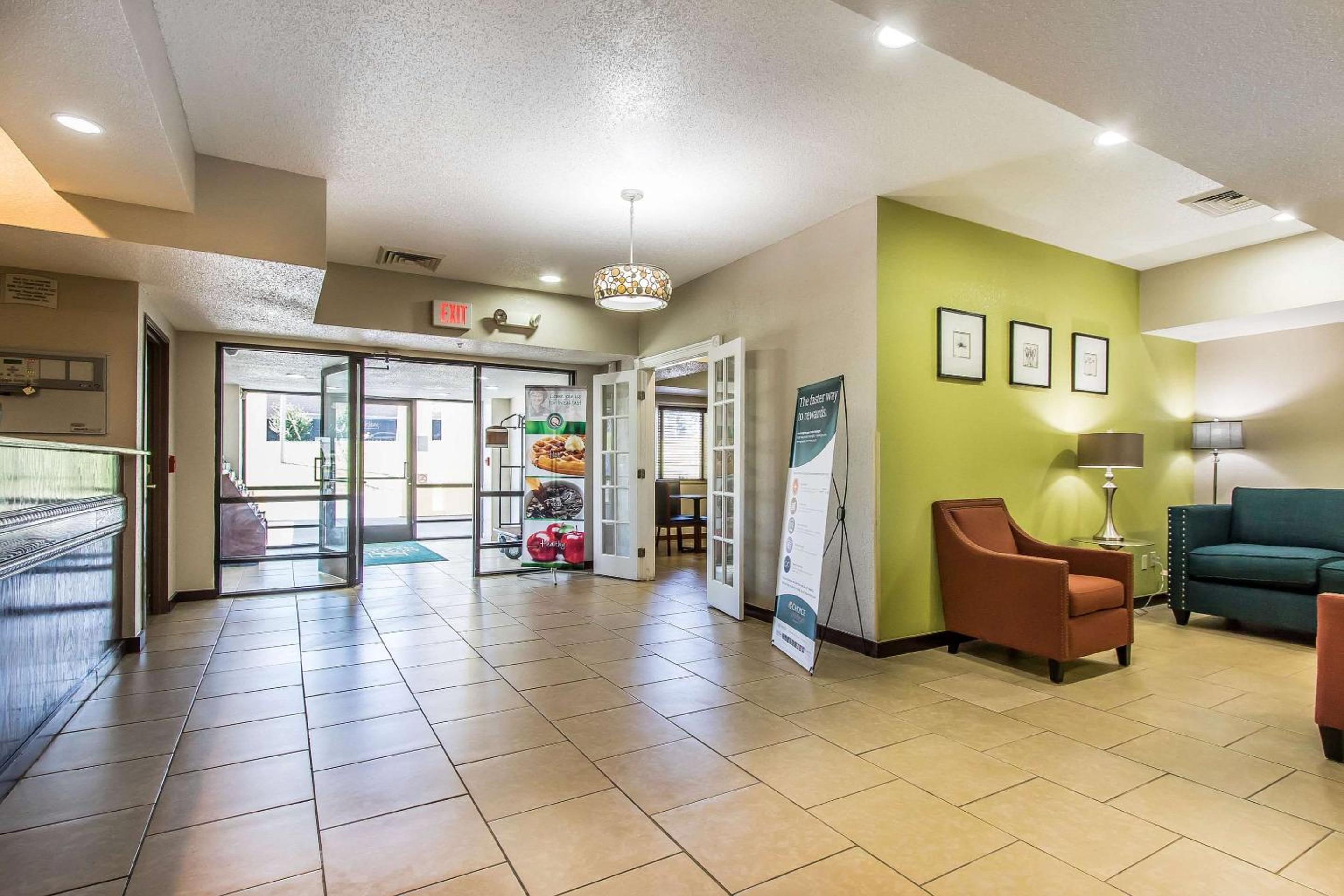 Quality Inn Suites - Property Image 38