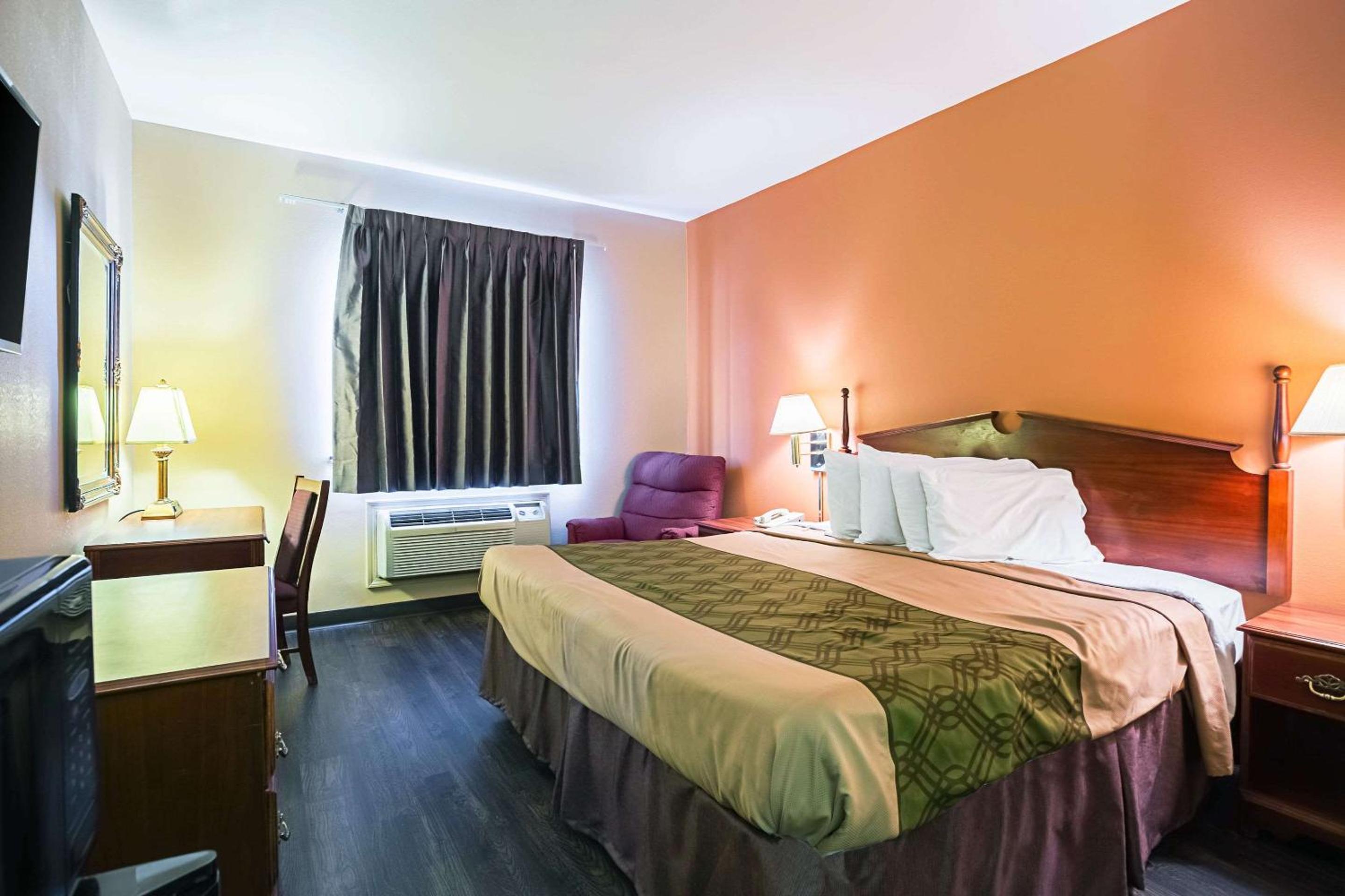 Econo Lodge Inn  Suites - Property Image 11