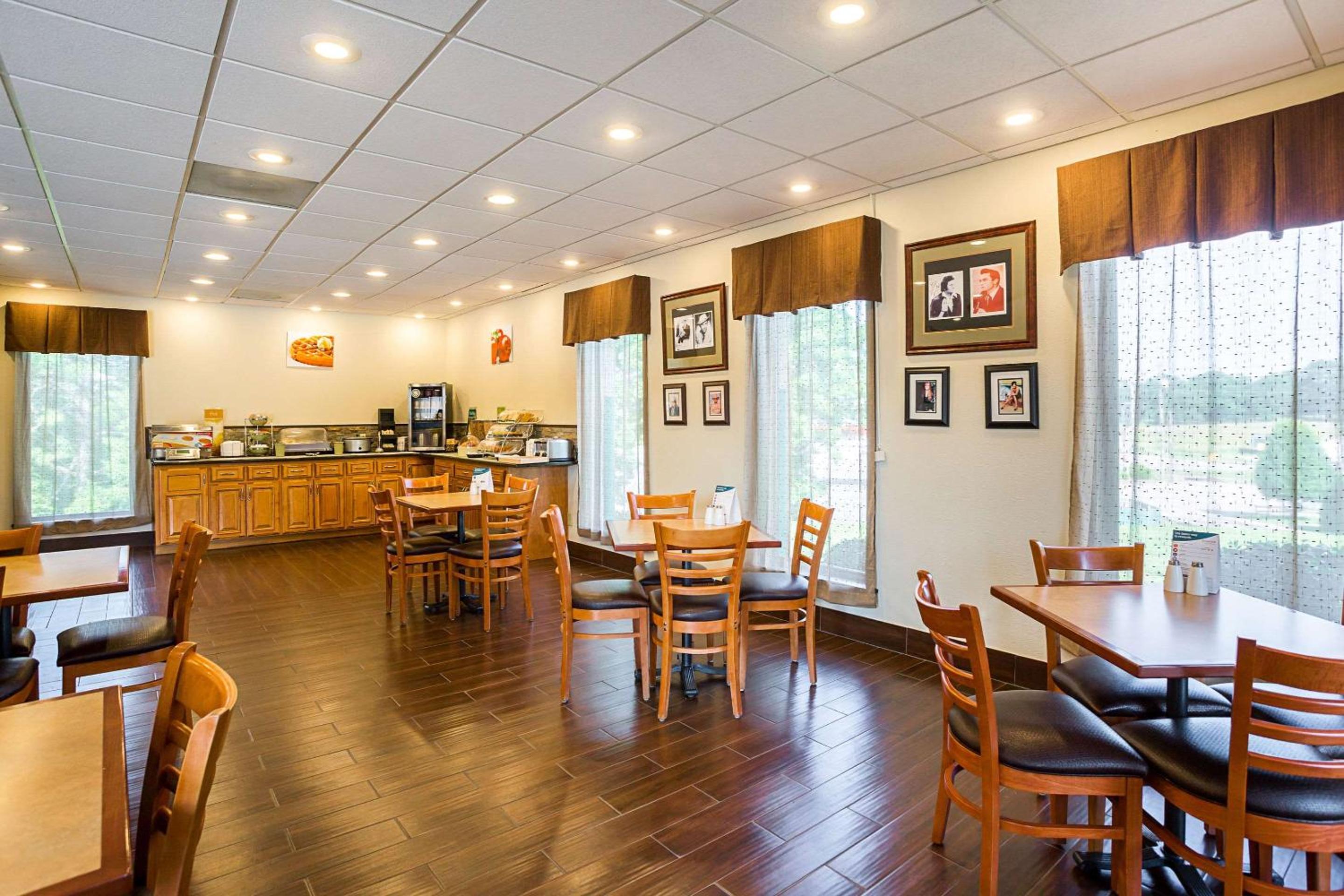 Quality Inn Hurricane Mills I-40