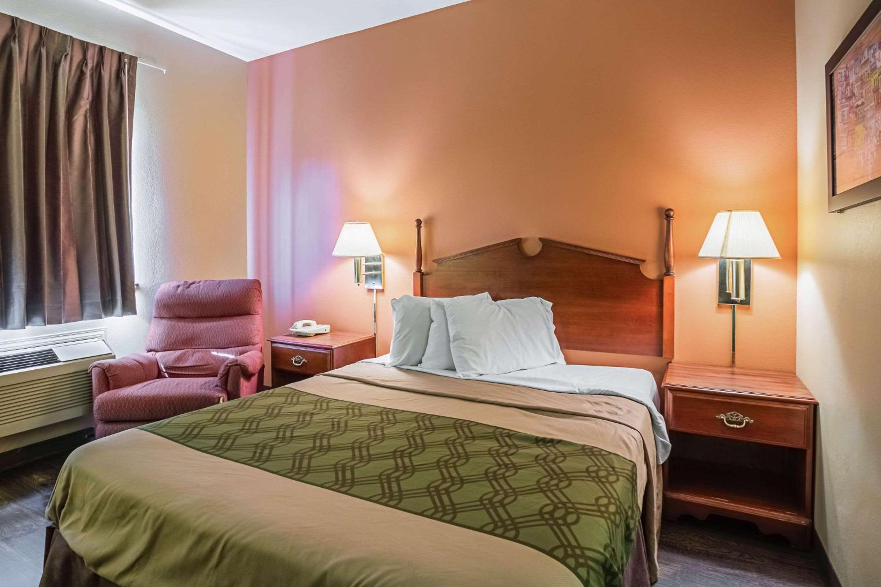 Econo Lodge Inn  Suites - Property Image 6