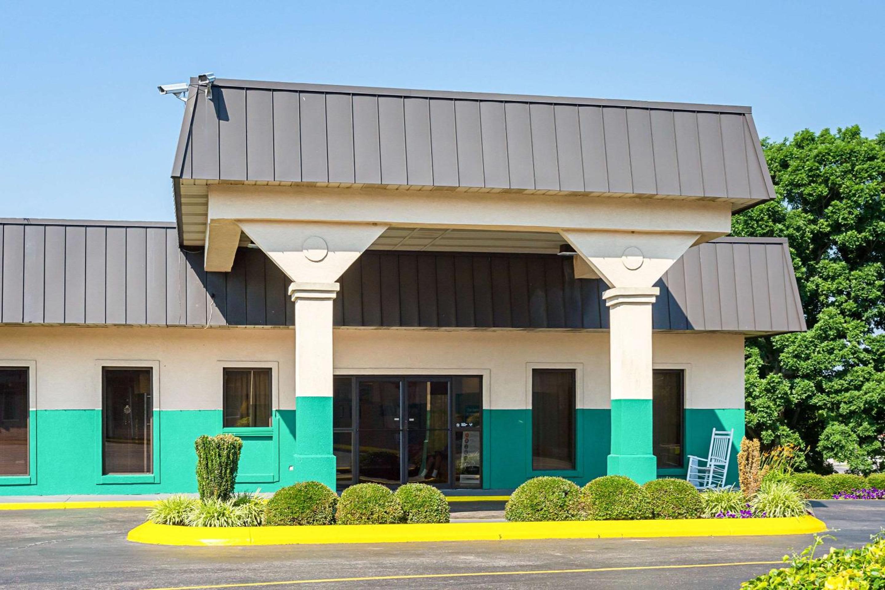 Quality Inn Hurricane Mills I-40