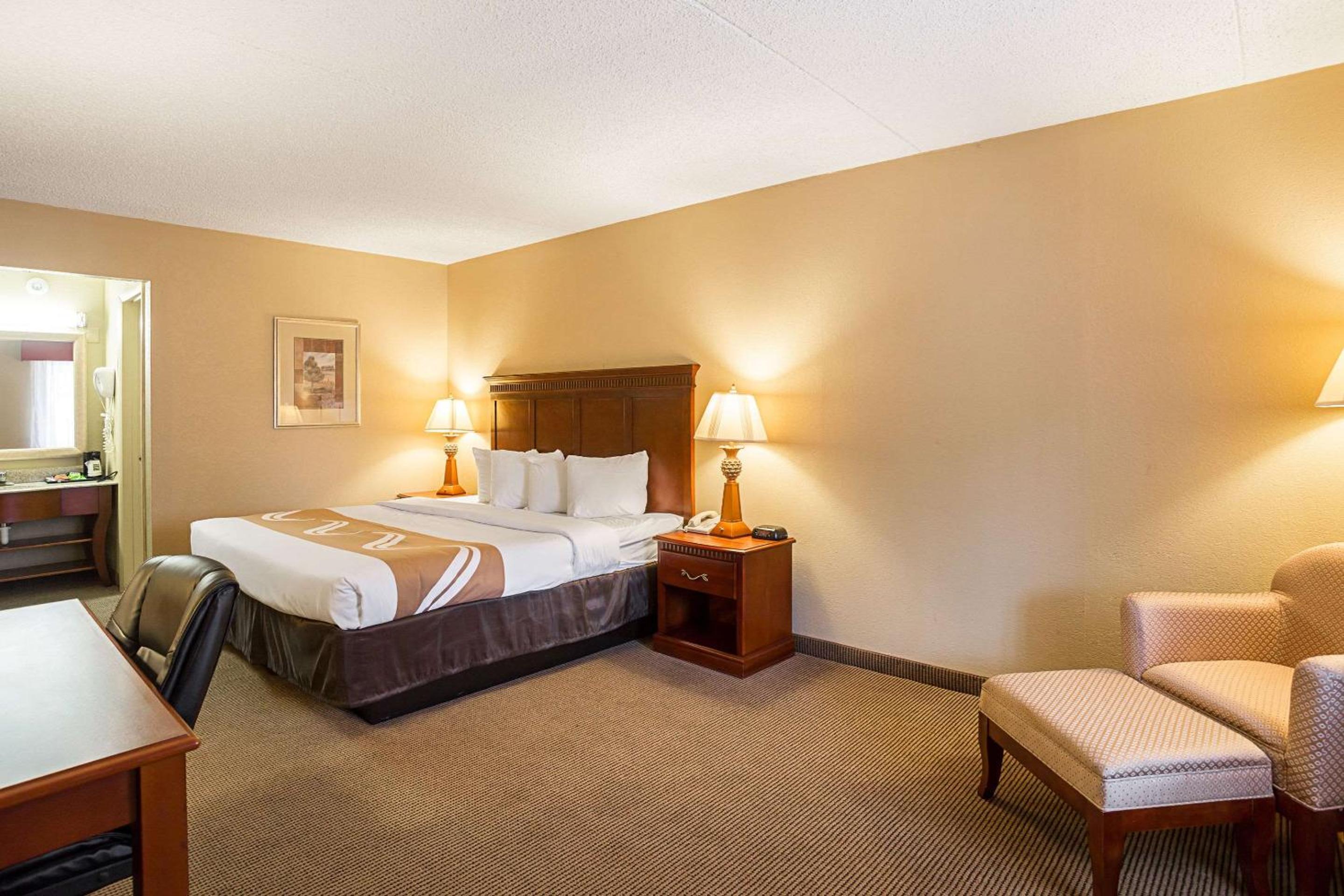 Quality Inn Hurricane Mills I-40