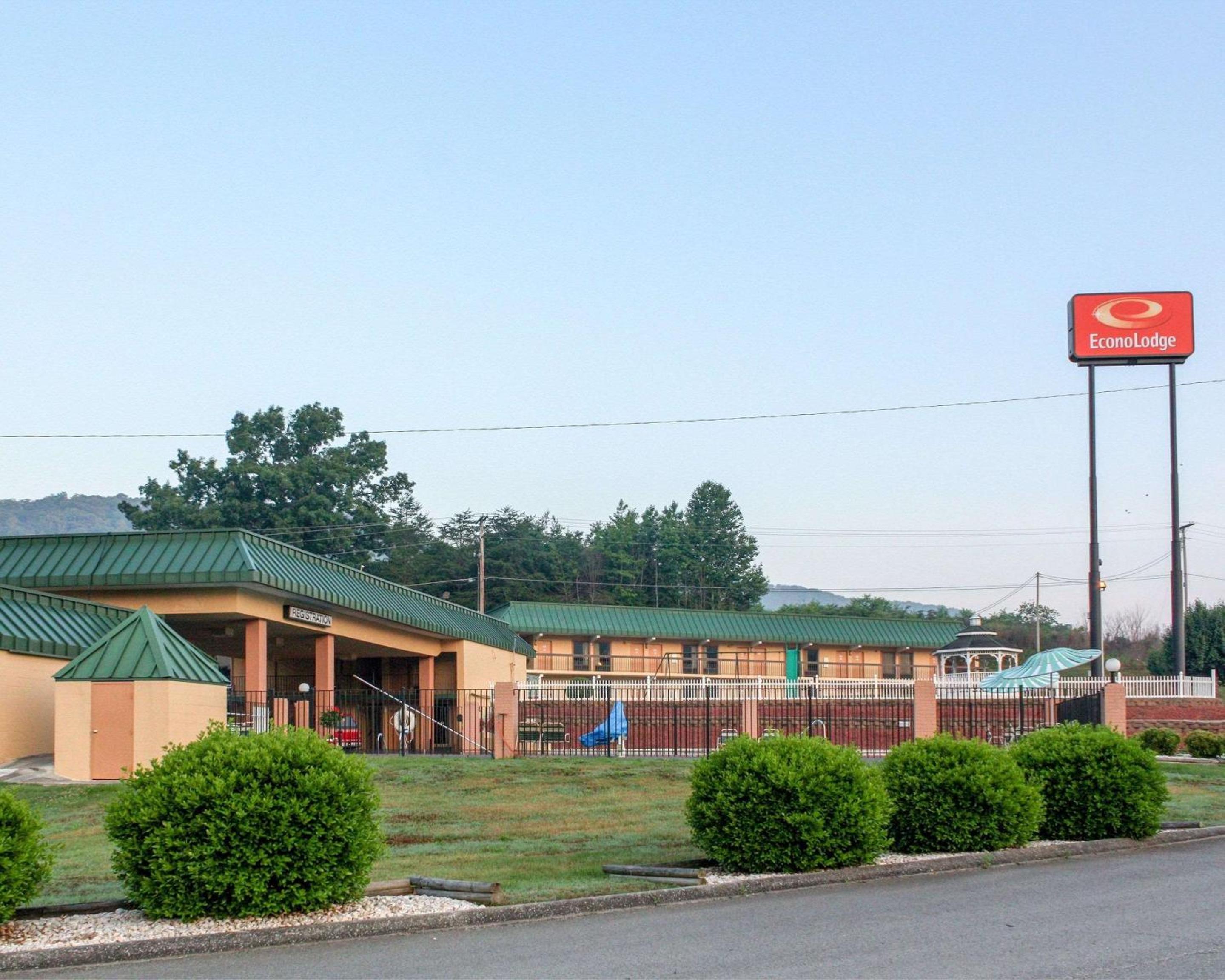 Econo Lodge Rocky Top