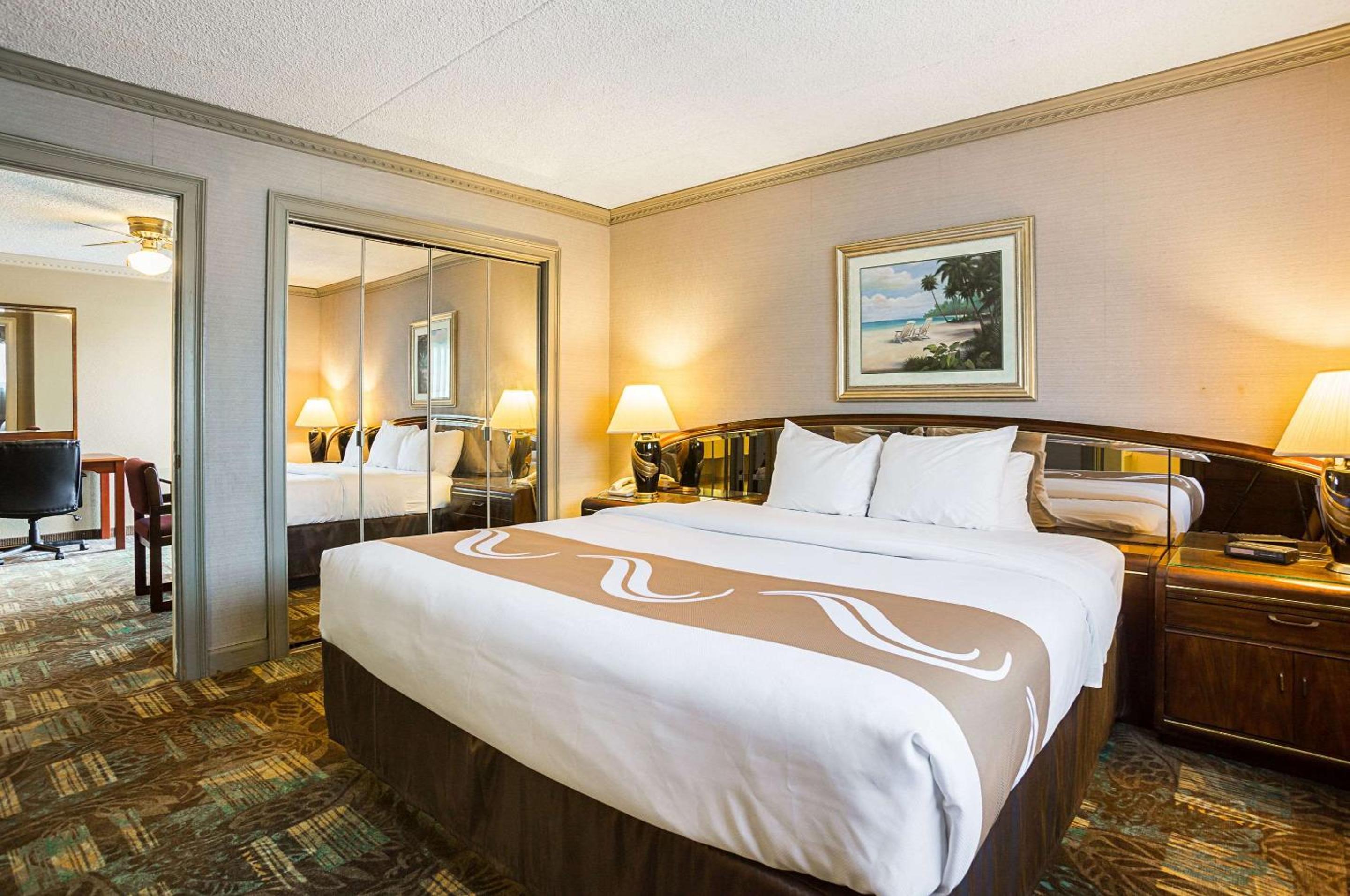 Quality Inn Hurricane Mills I-40