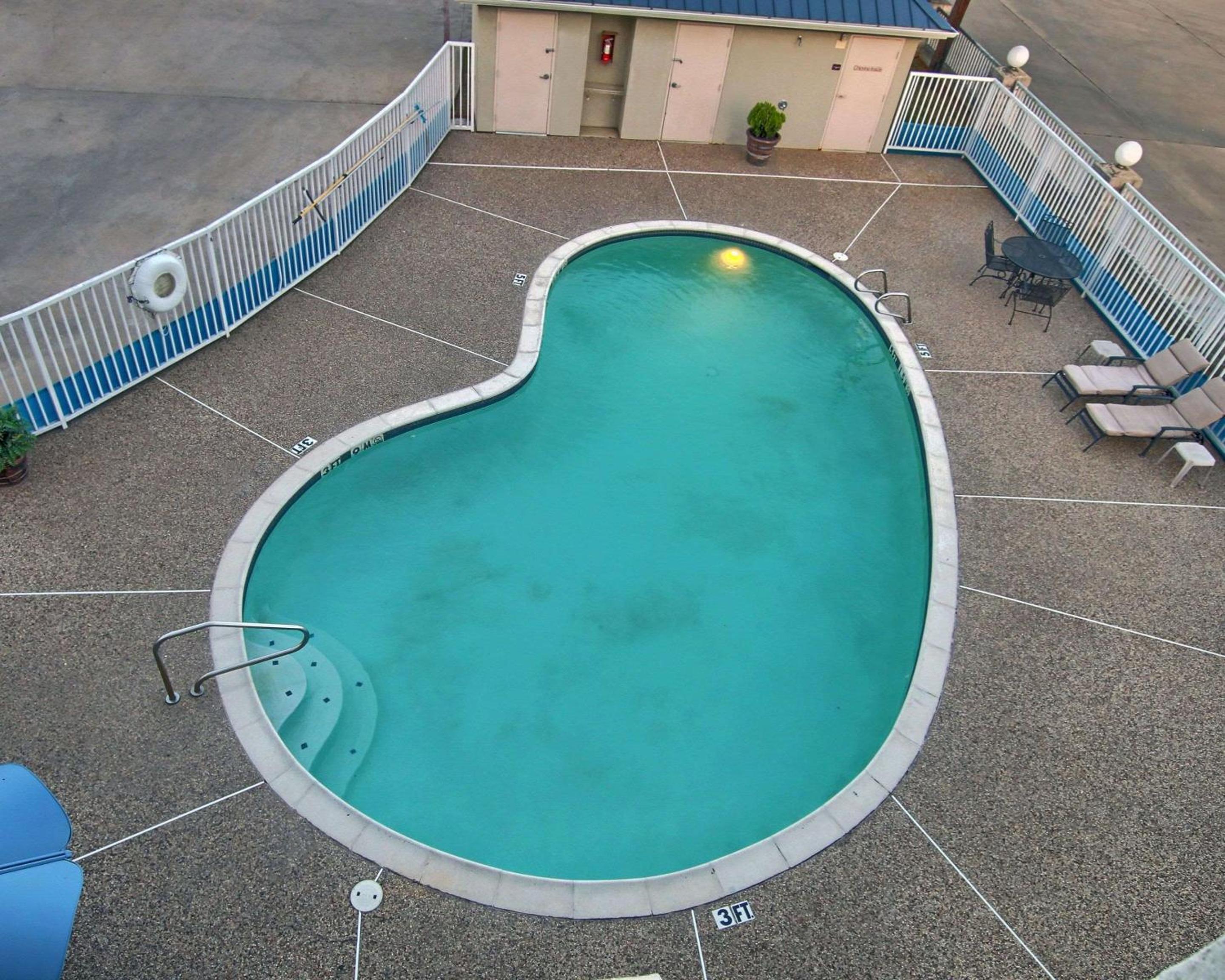 FairBridge Inn & Suites Cleburne view 4