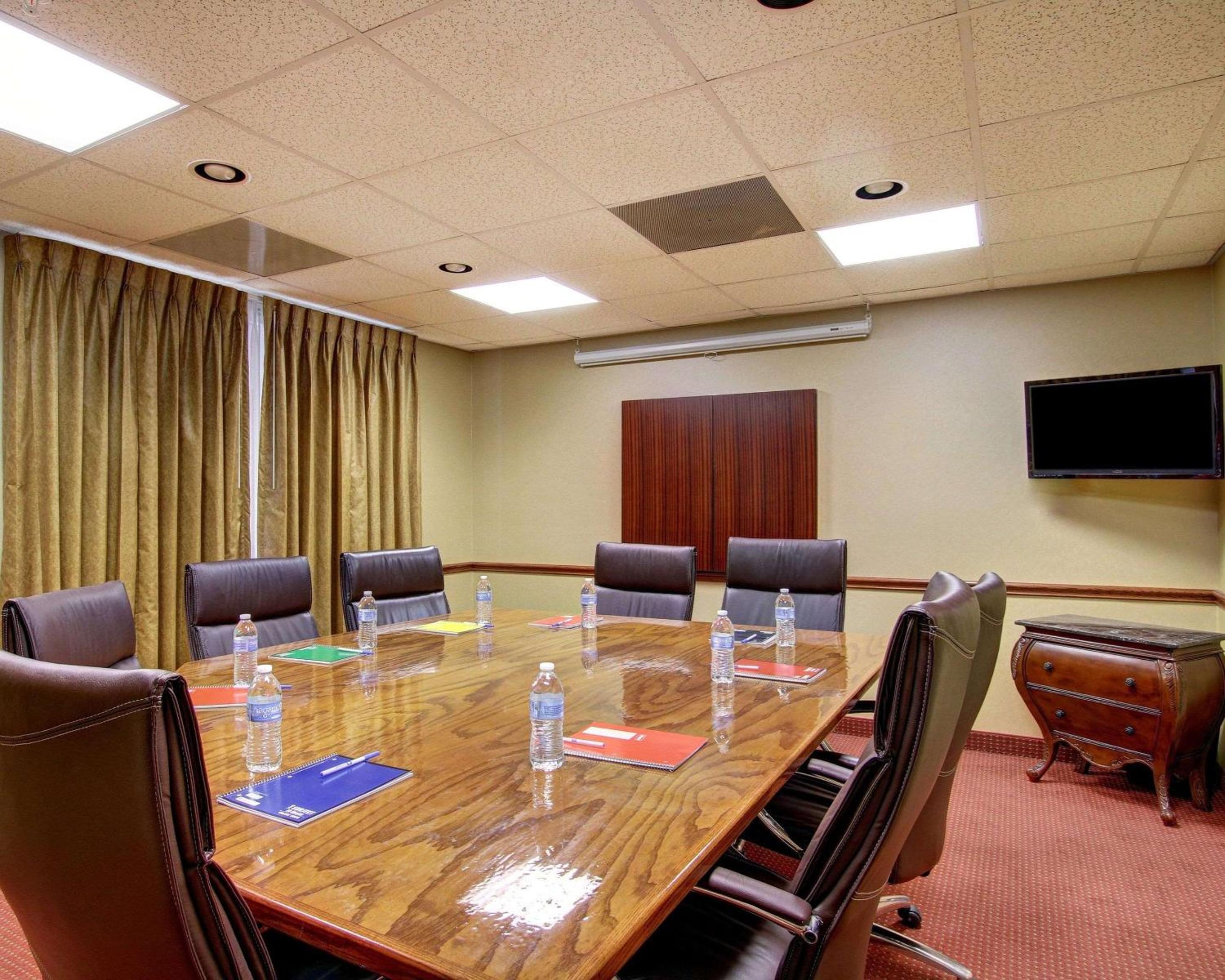 FairBridge Inn & Suites Cleburne view 3