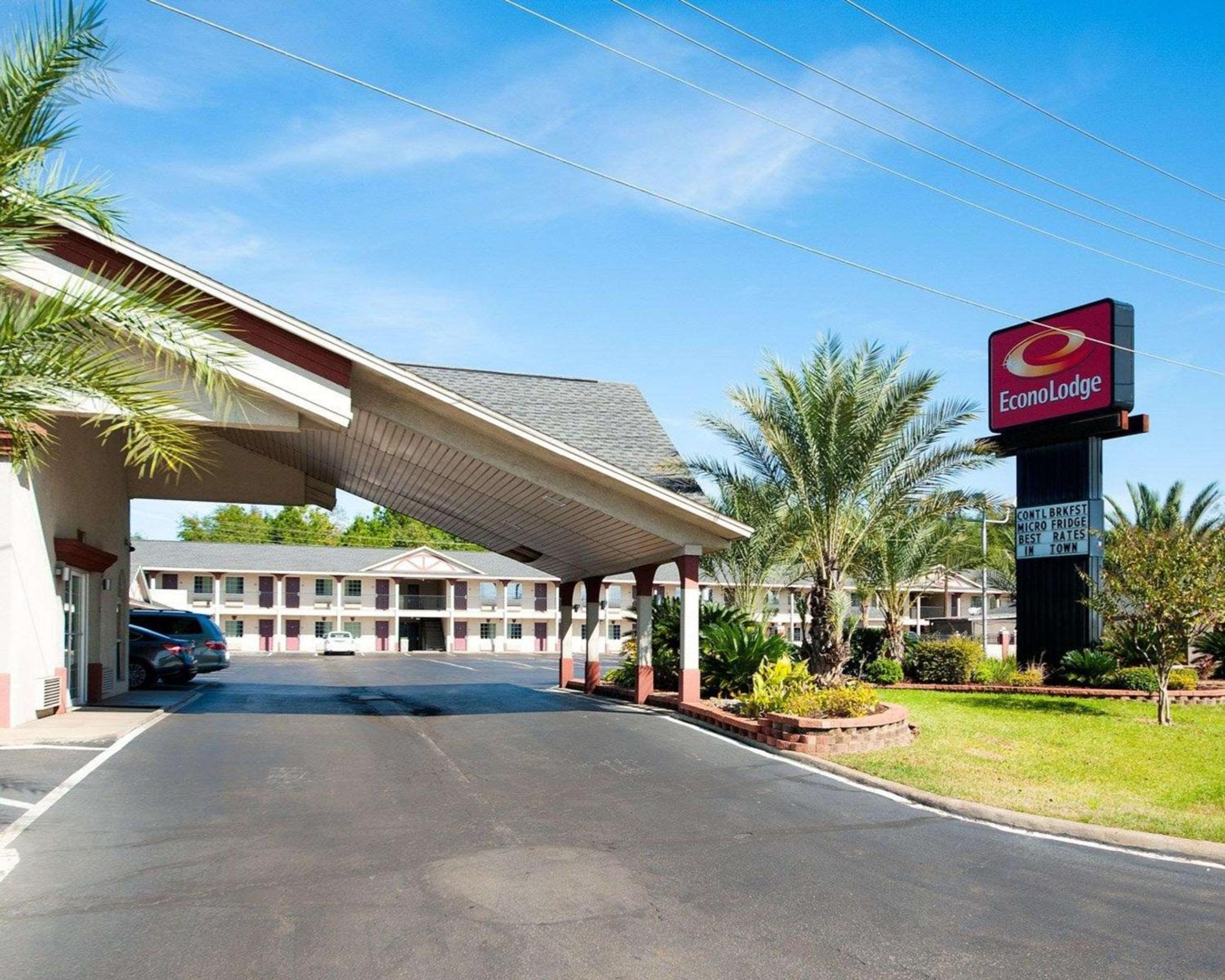 Econo Lodge Jasper view 2
