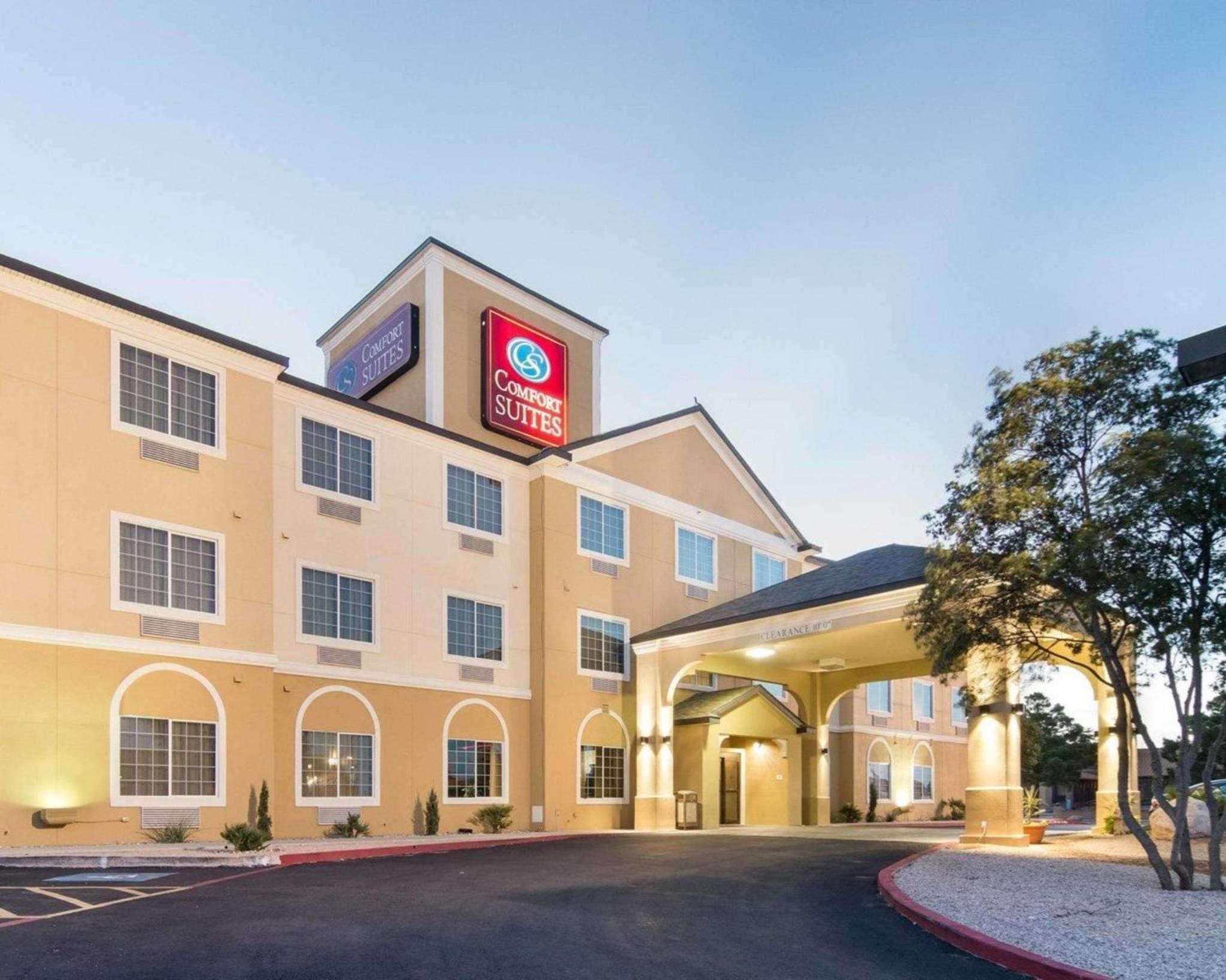 Hotel Comfort Suites
