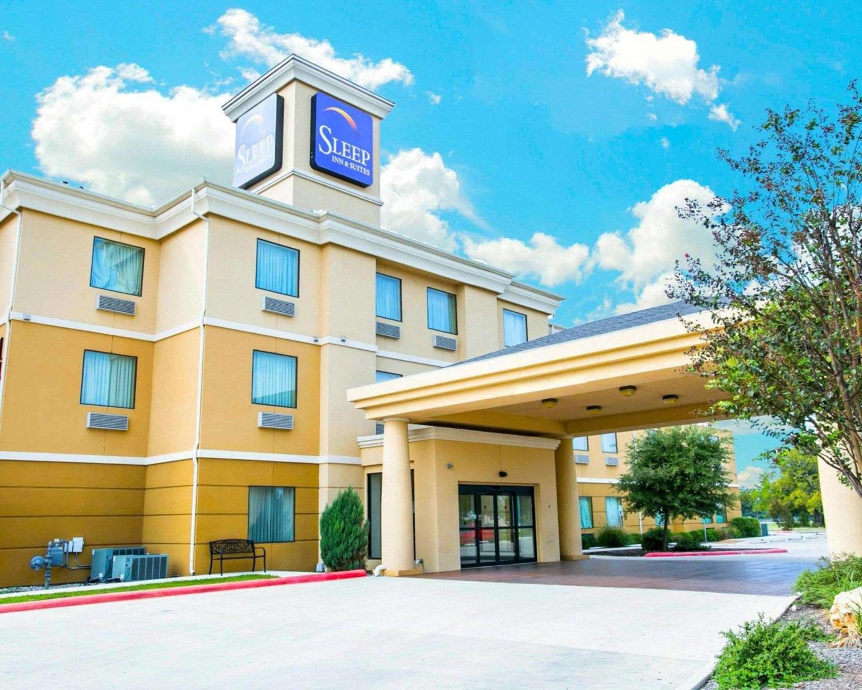 Hotel Sleep Inn & Suites New Braunfels - Image 1