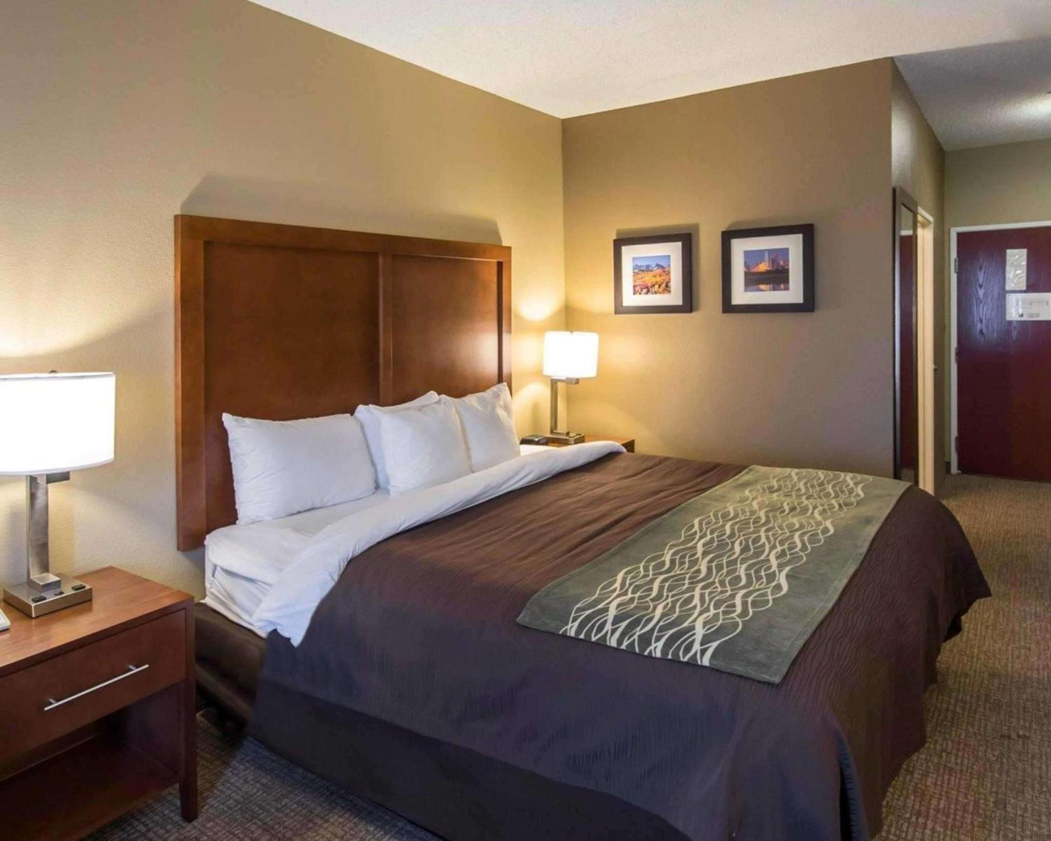Comfort Inn & Suites Red Oak - Dallas Area view 2