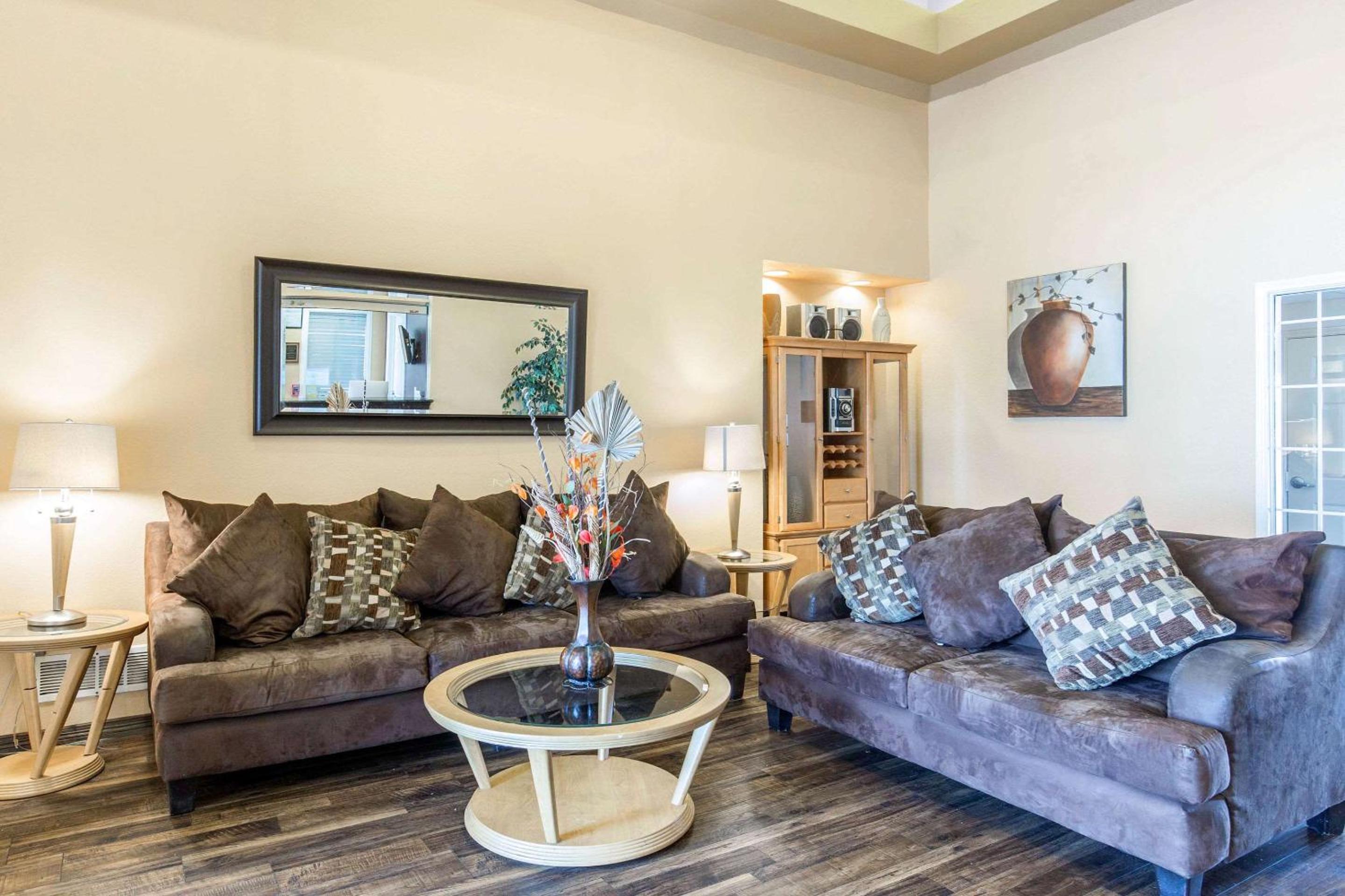 Hawthorn Extended Stay by Wyndham Lewisville view 3