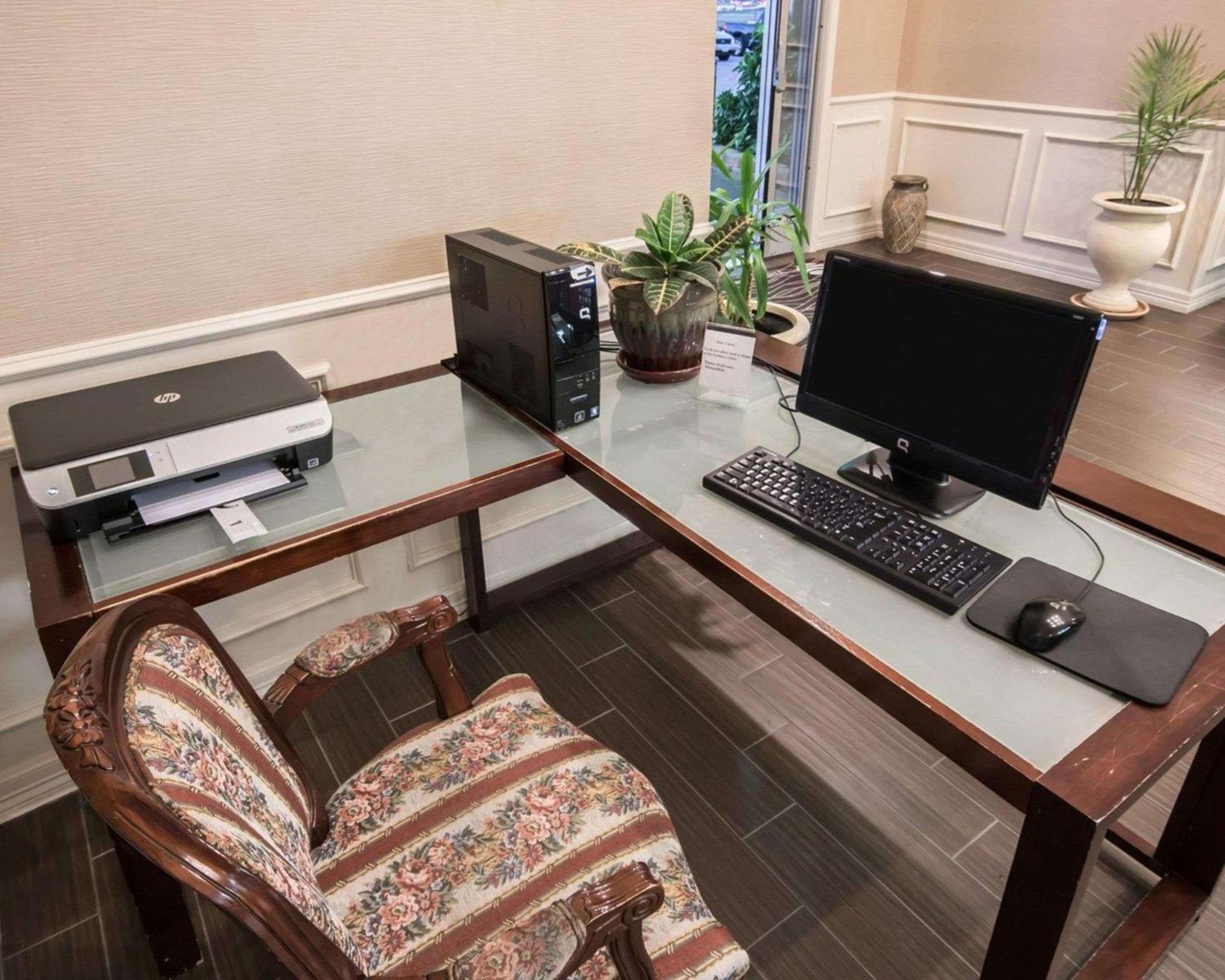 Comfort Inn & Suites Red Oak - Dallas Area view 3