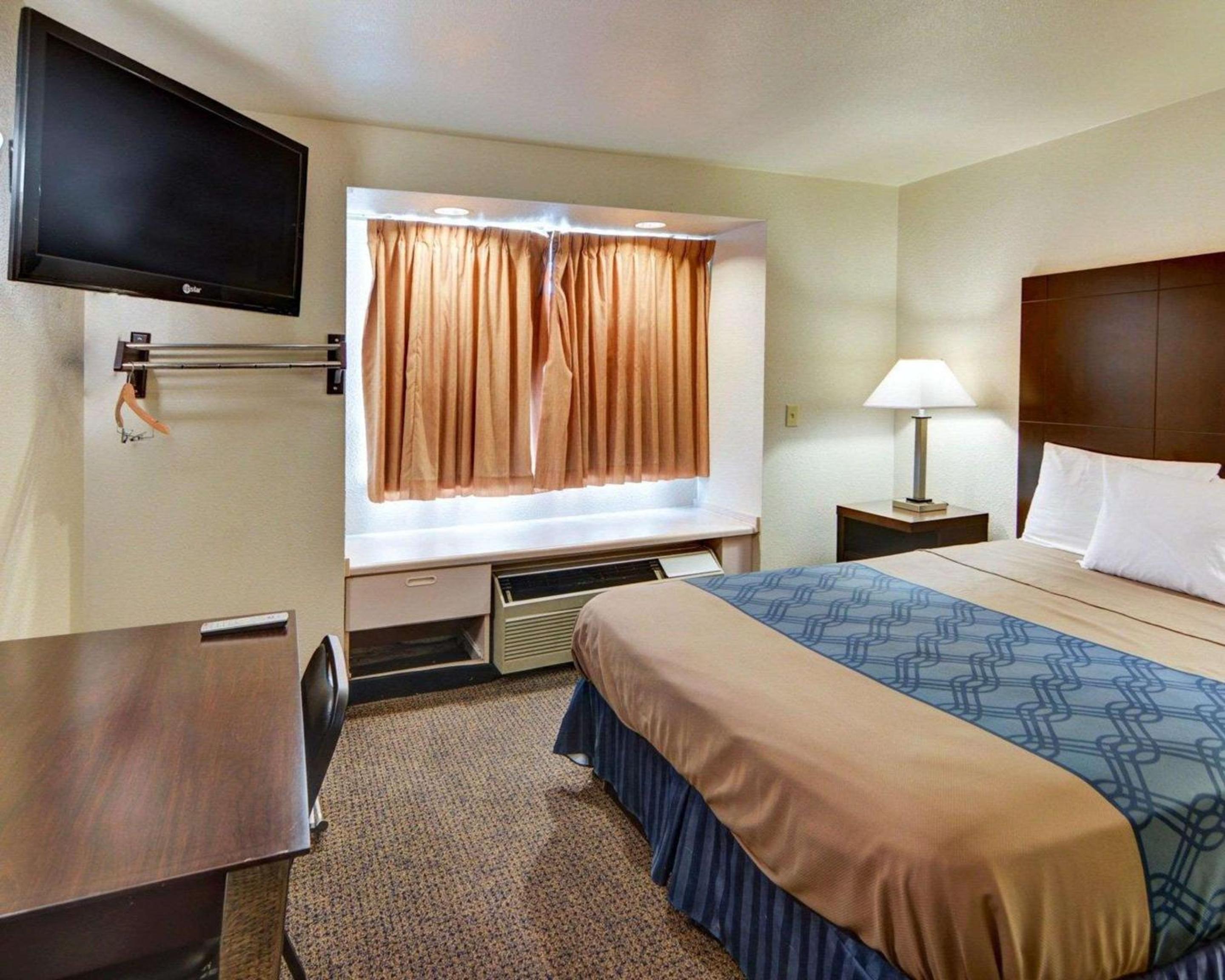 Rodeway Inn  Suites Lewisville I-35 - Property Image 5