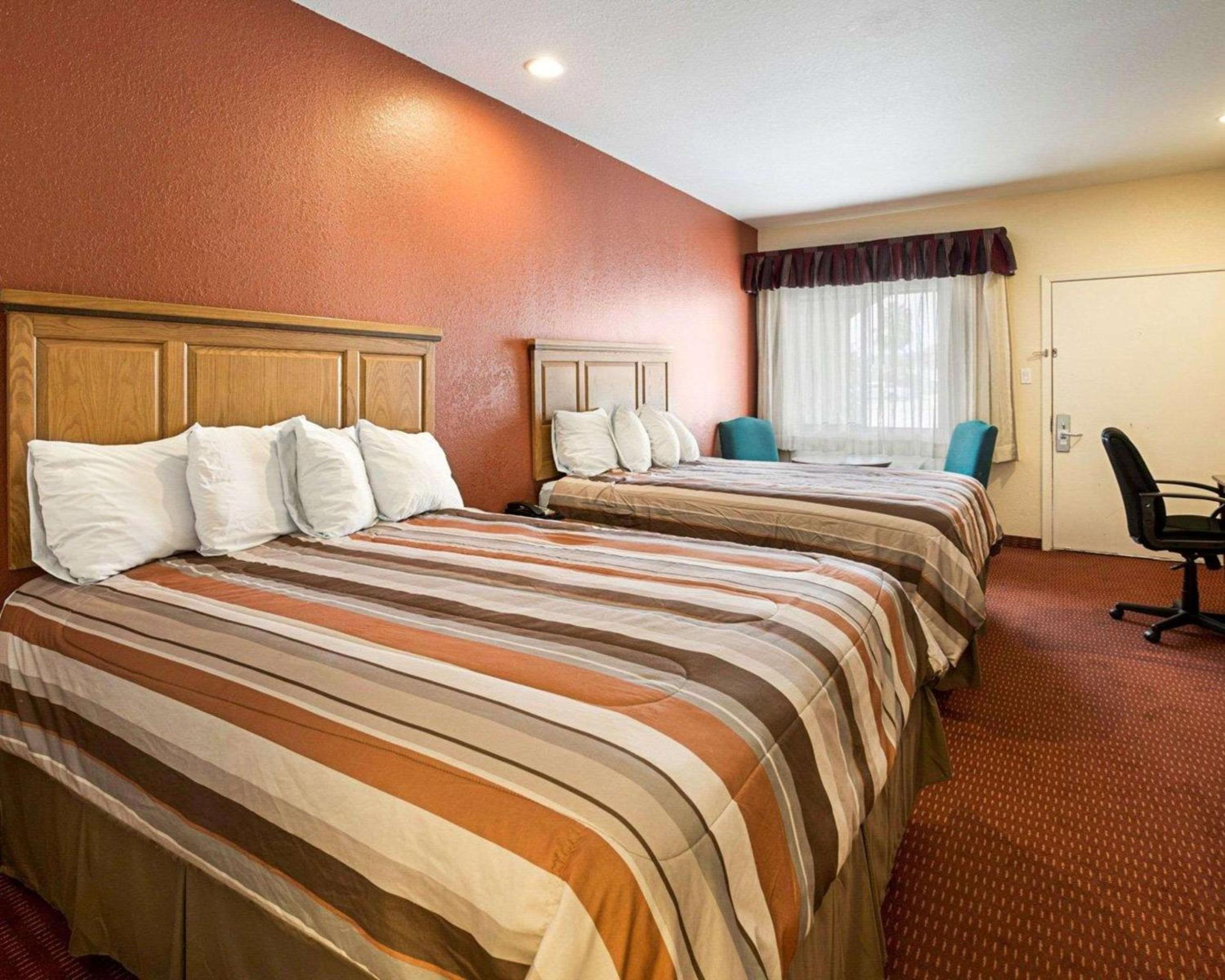 Scottish Inn Suites IAH West - Property Image 19