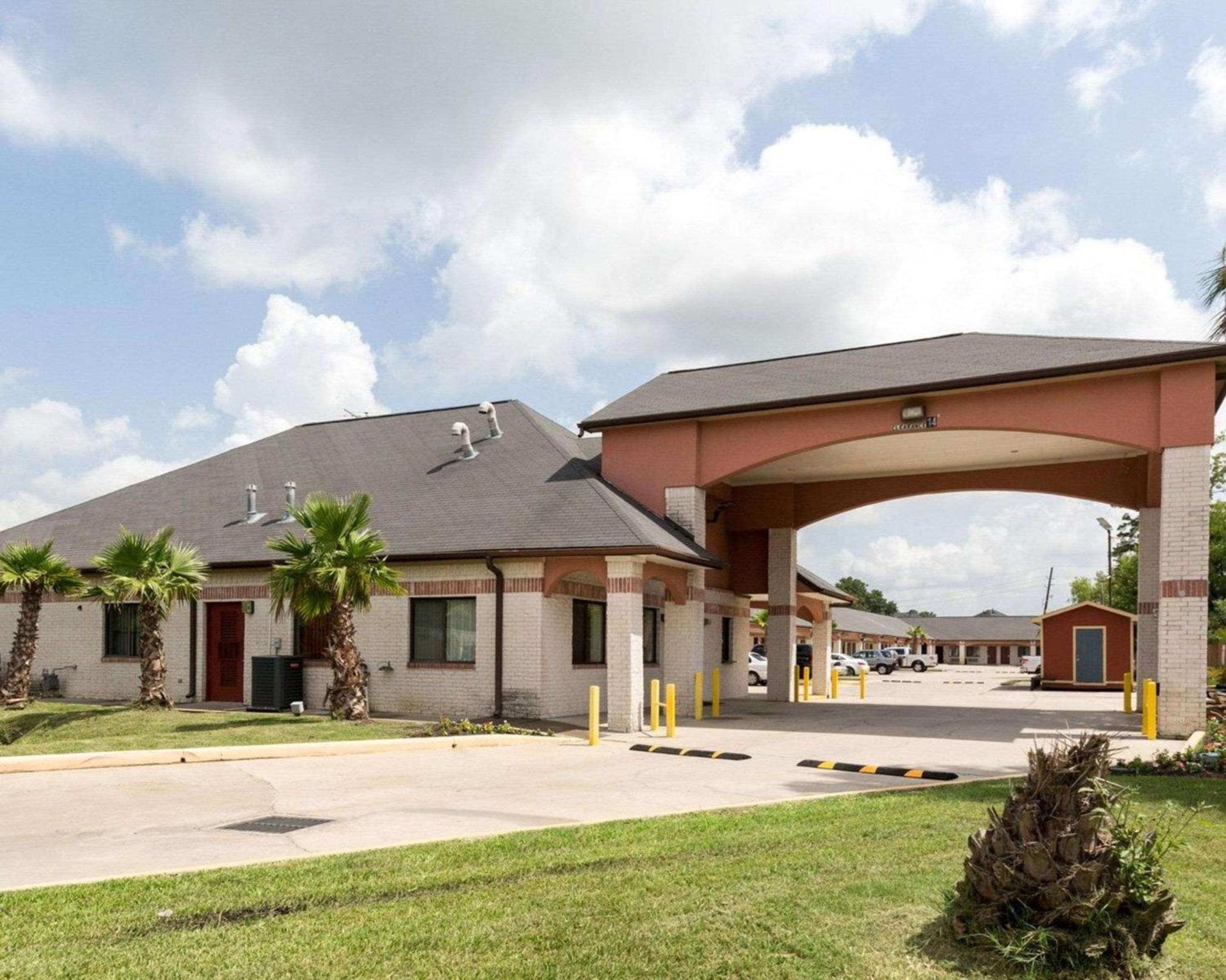 Scottish Inn Suites IAH West - Property Image 30