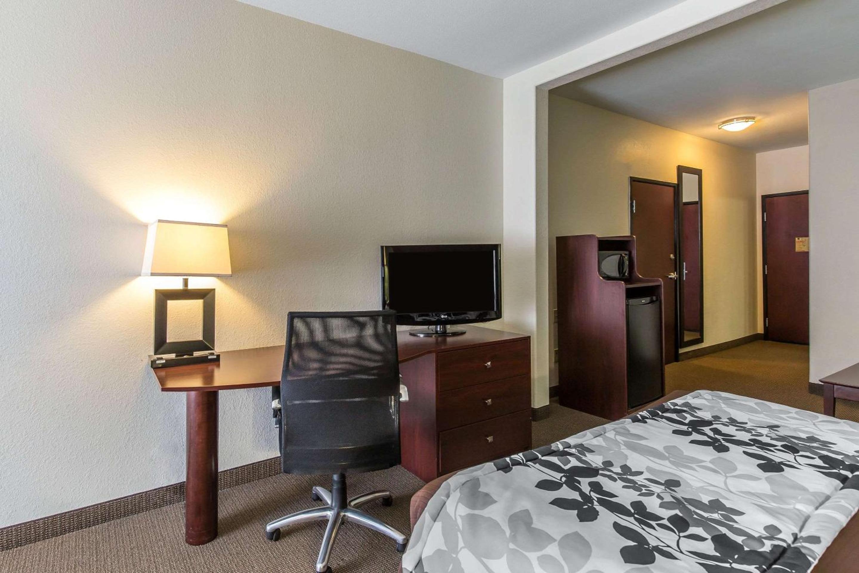 Sleep Inn Suites Bush Intercontinental - IAH East - Property Image 4