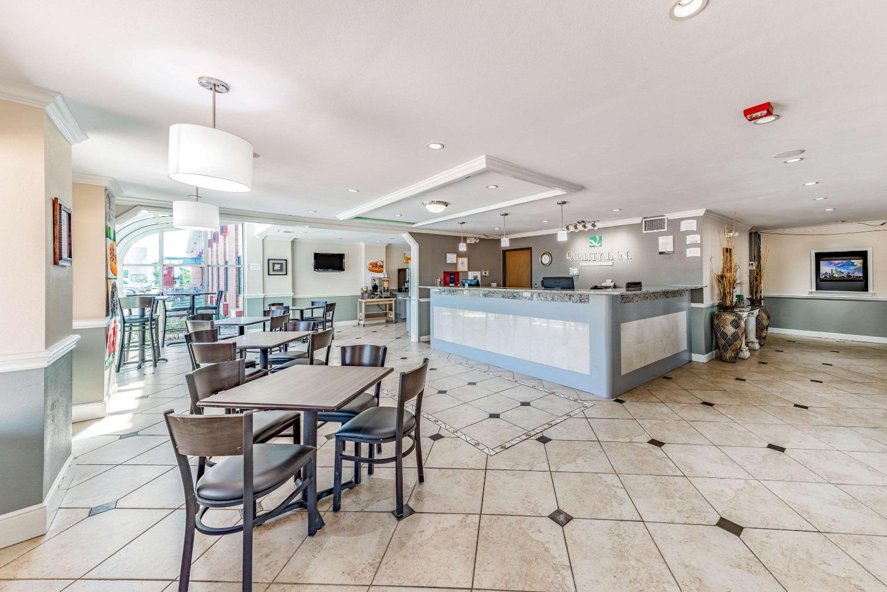 Dallas / Fort Worth Vacations - Quality Inn Allen - Plano East - Property Image 3
