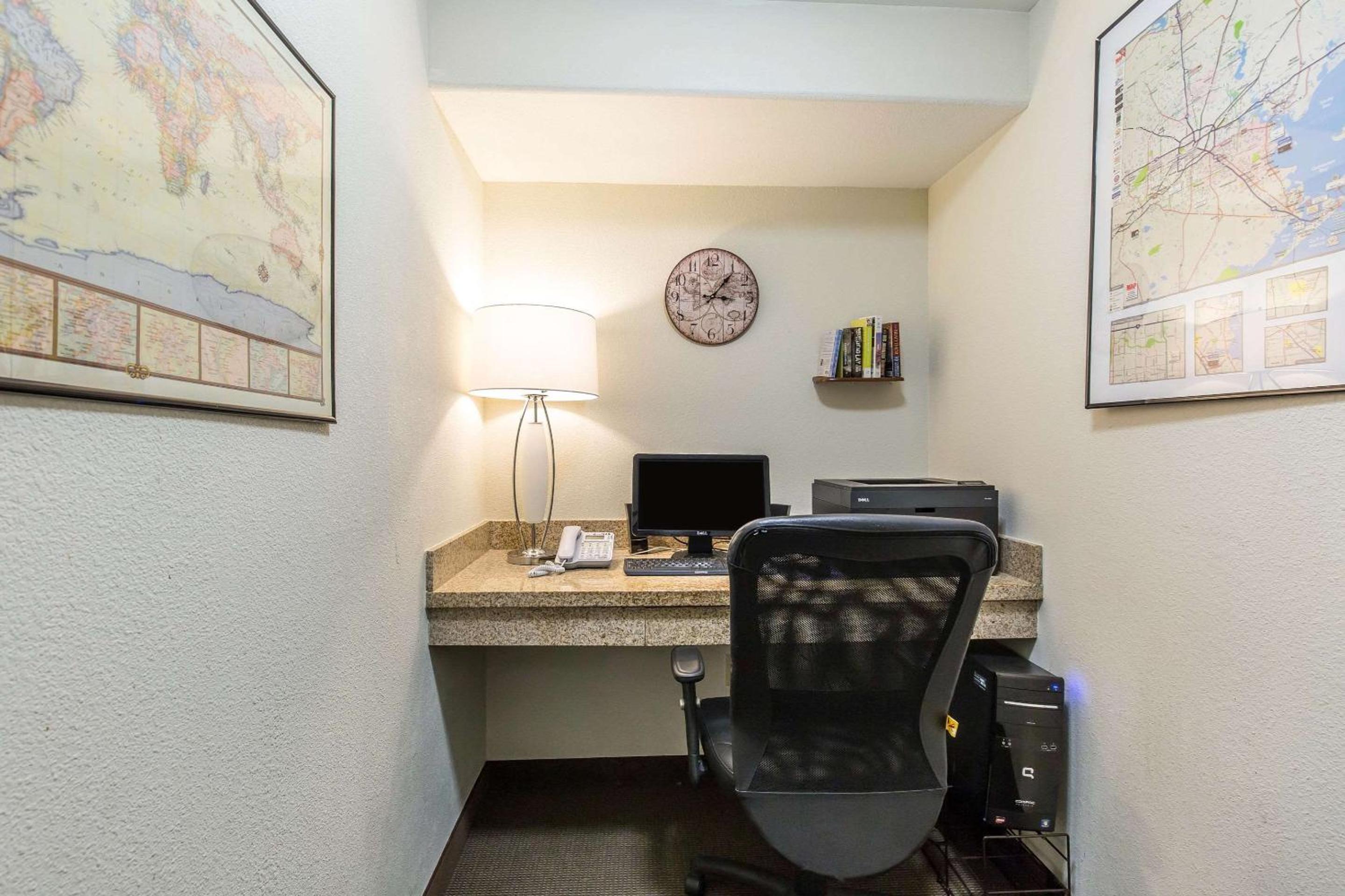 Sleep Inn Suites Bush Intercontinental - IAH East - Property Image 8