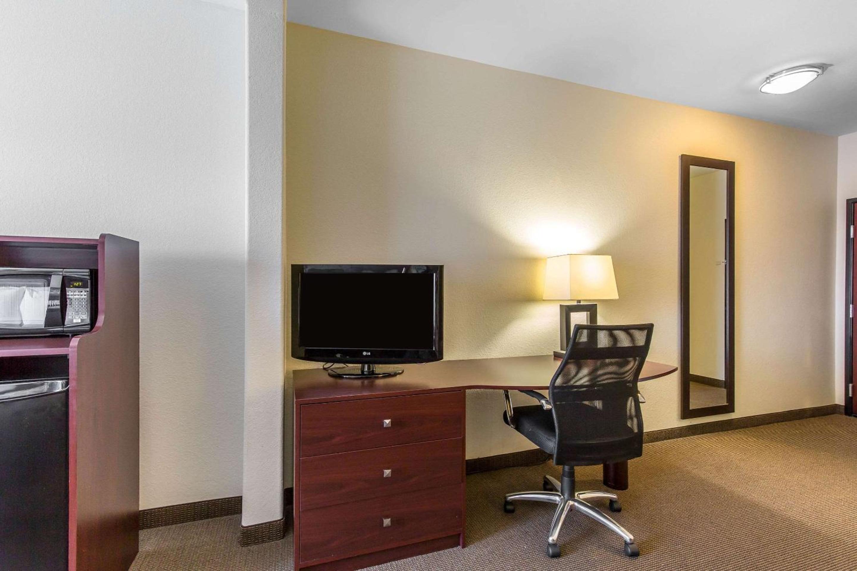 Sleep Inn Suites Bush Intercontinental - IAH East - Property Image 19