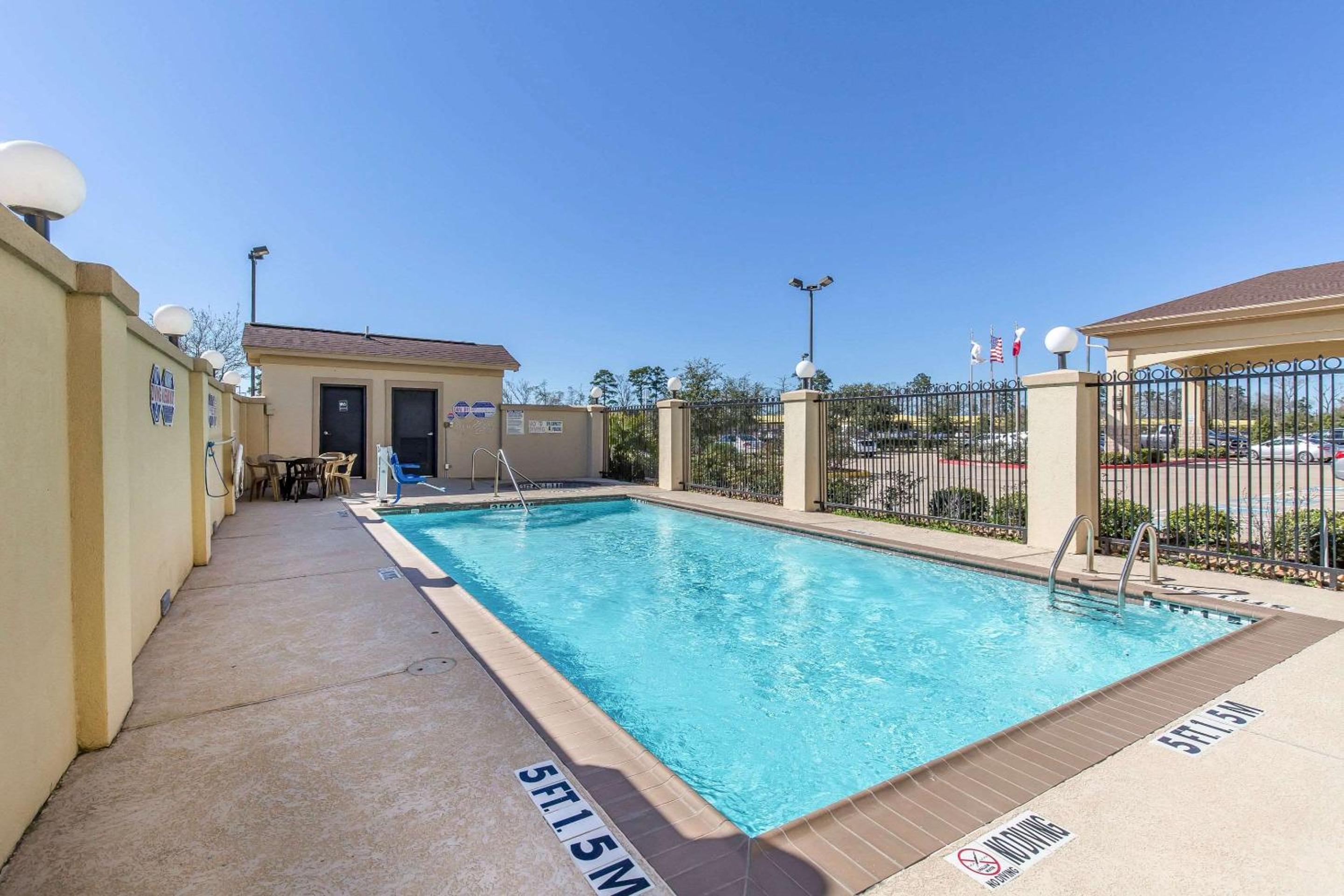 Sleep Inn Suites Bush Intercontinental - IAH East - Property Image 6