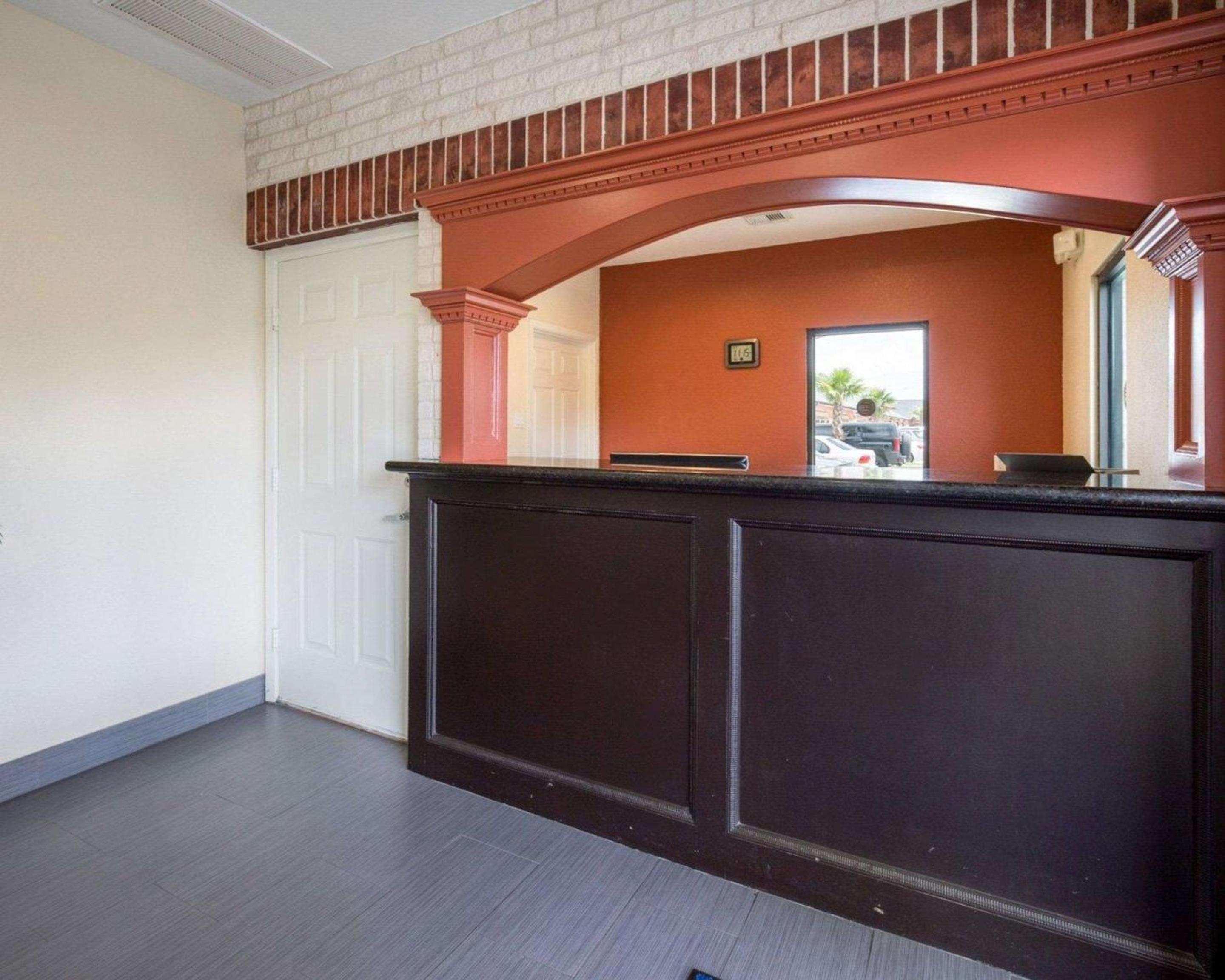 Scottish Inn Suites IAH West - Property Image 1