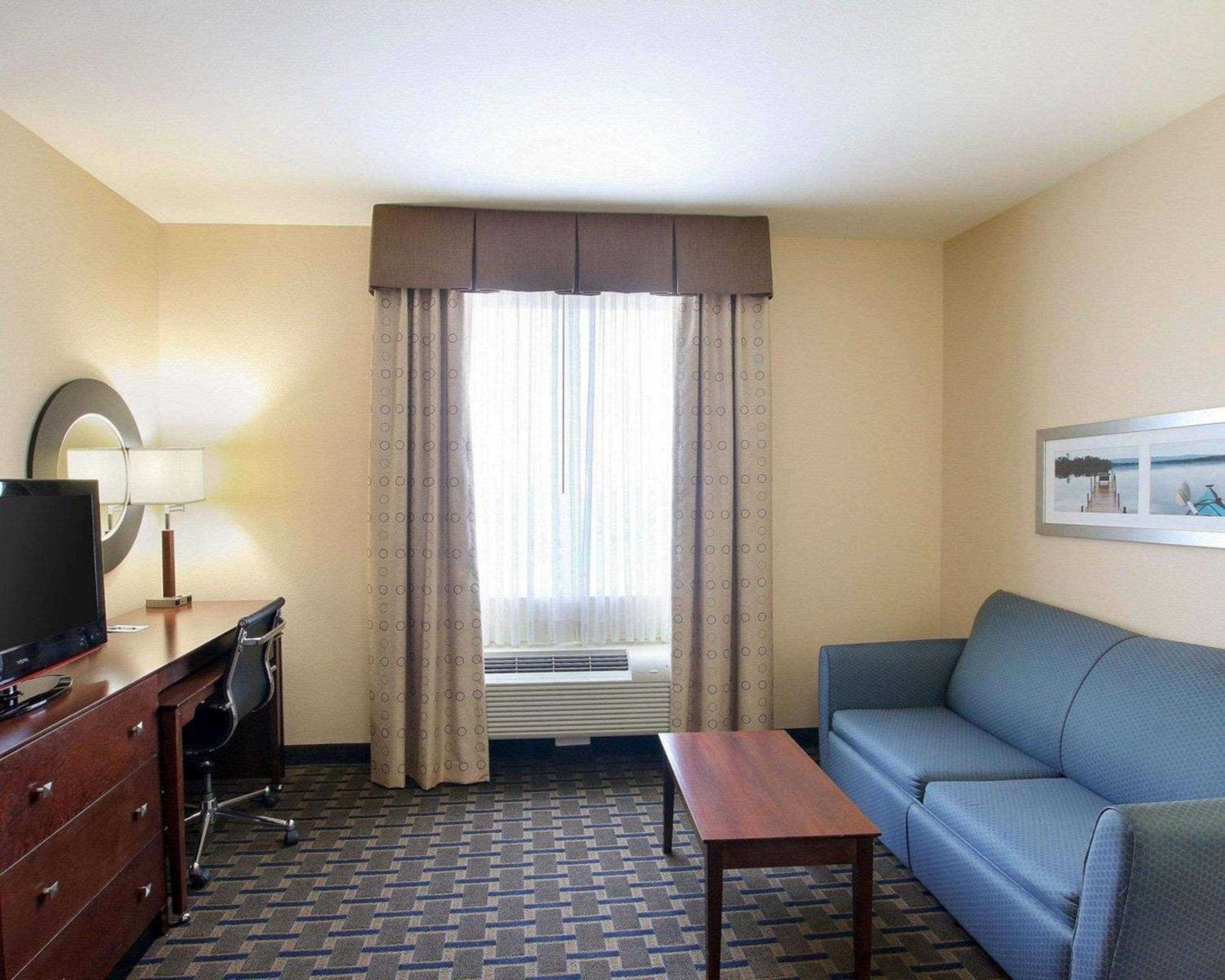 Comfort Suites Waxahachie - Dallas - Property Image 7