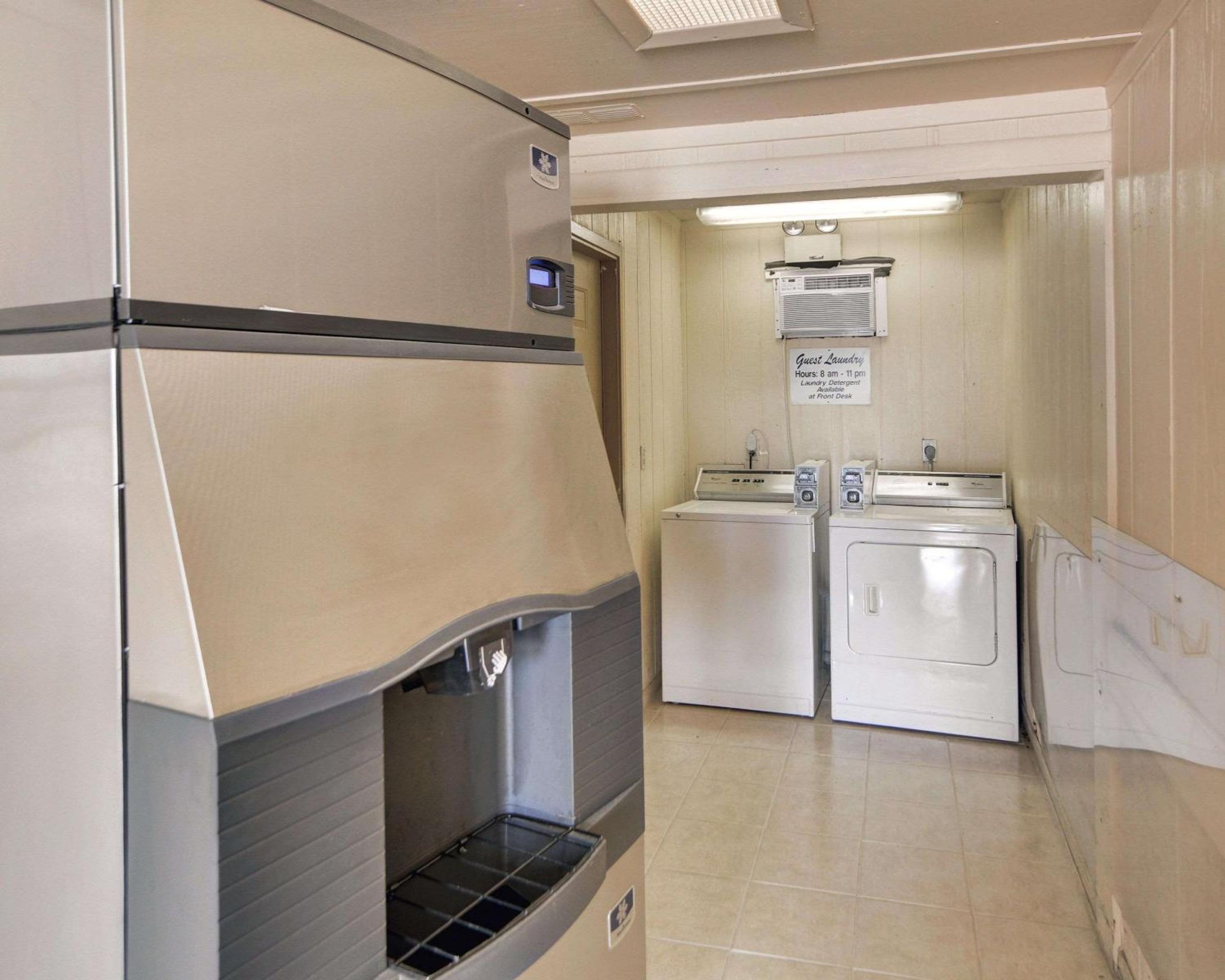 Gainesville Vacations - Loyalty Inn Gainesville - Property Image 14