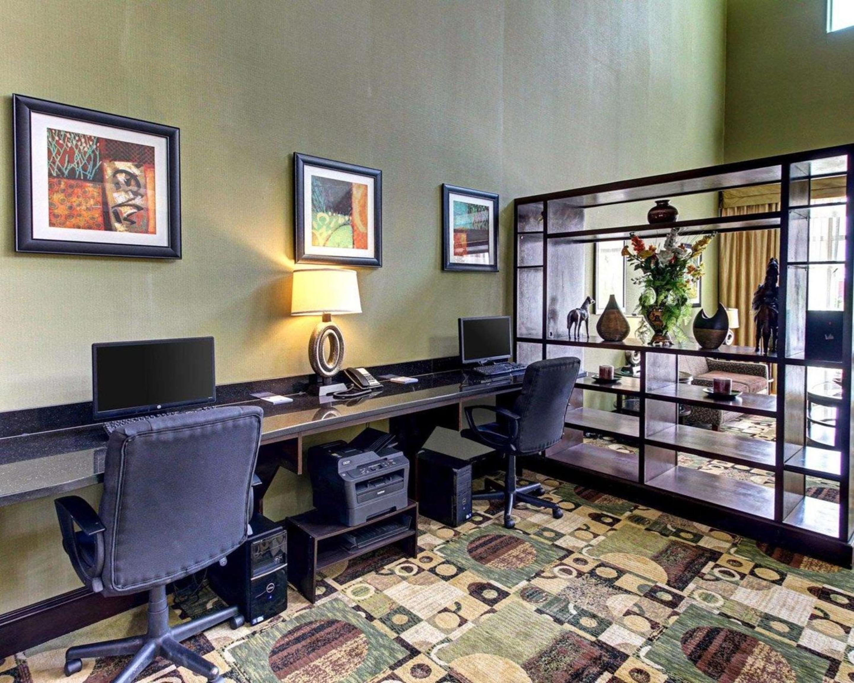 Dallas Vacations - Comfort Suites Waxahachie - Dallas - Property Image 2