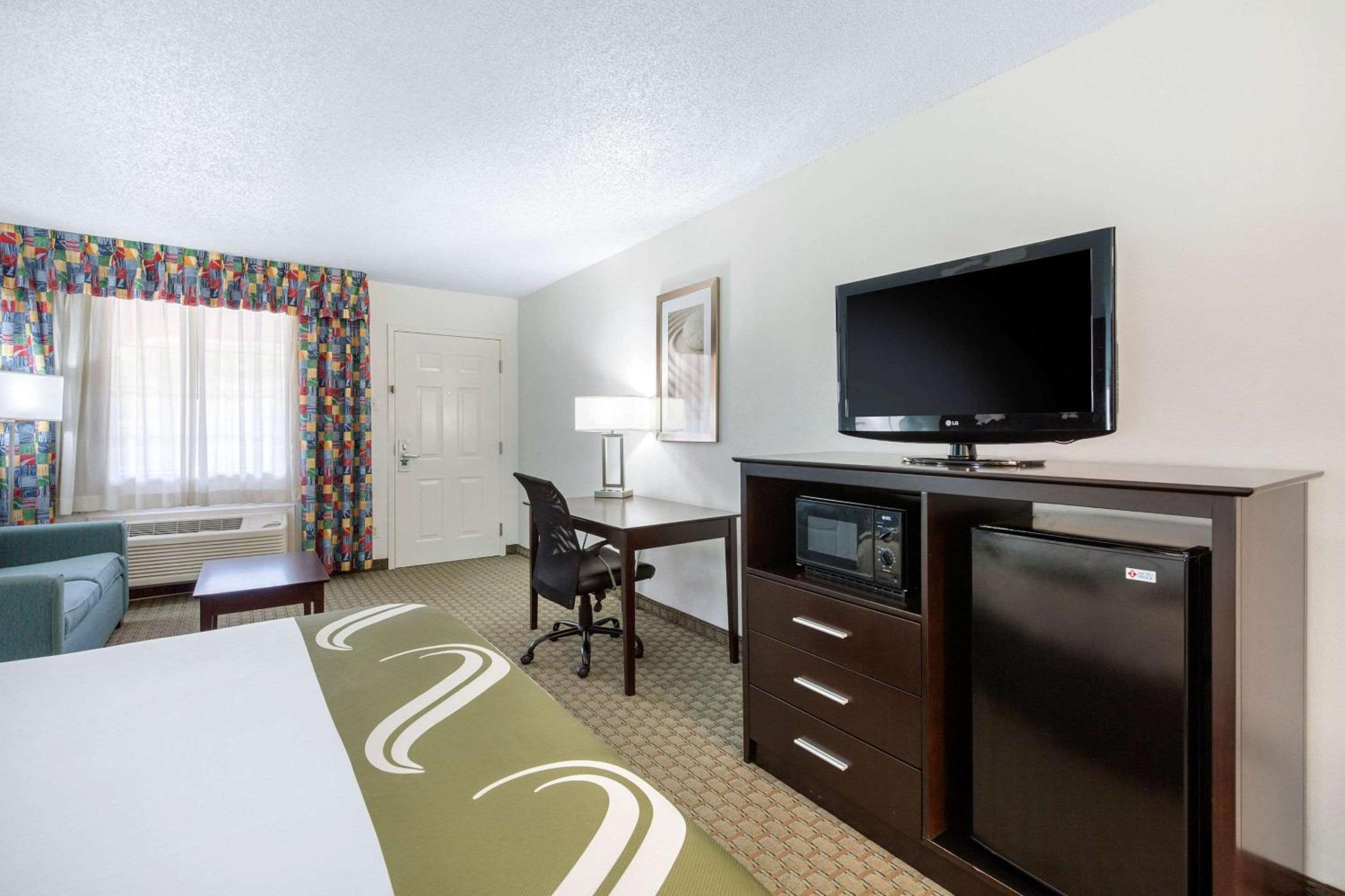 Quality Inn Clute Freeport view 4