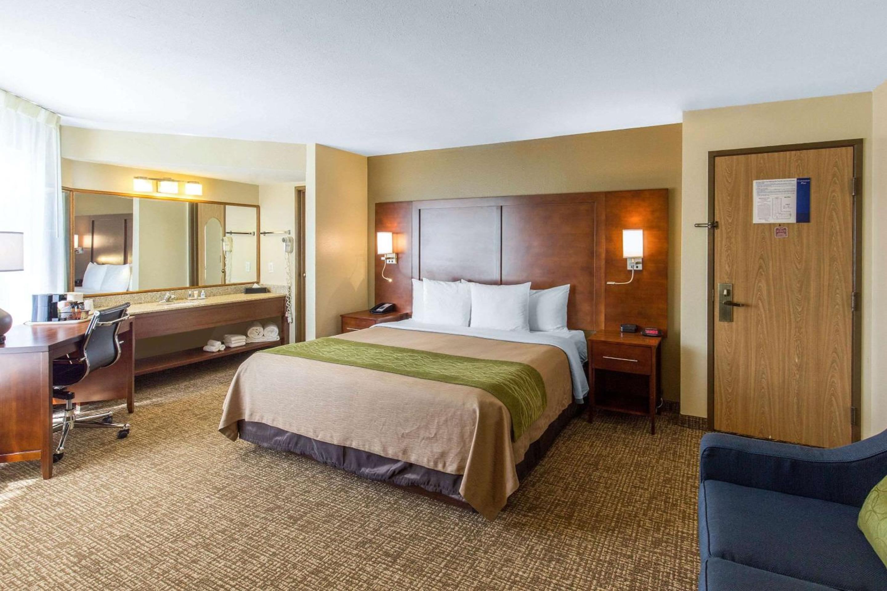 Comfort Inn Wichita Falls North view 4
