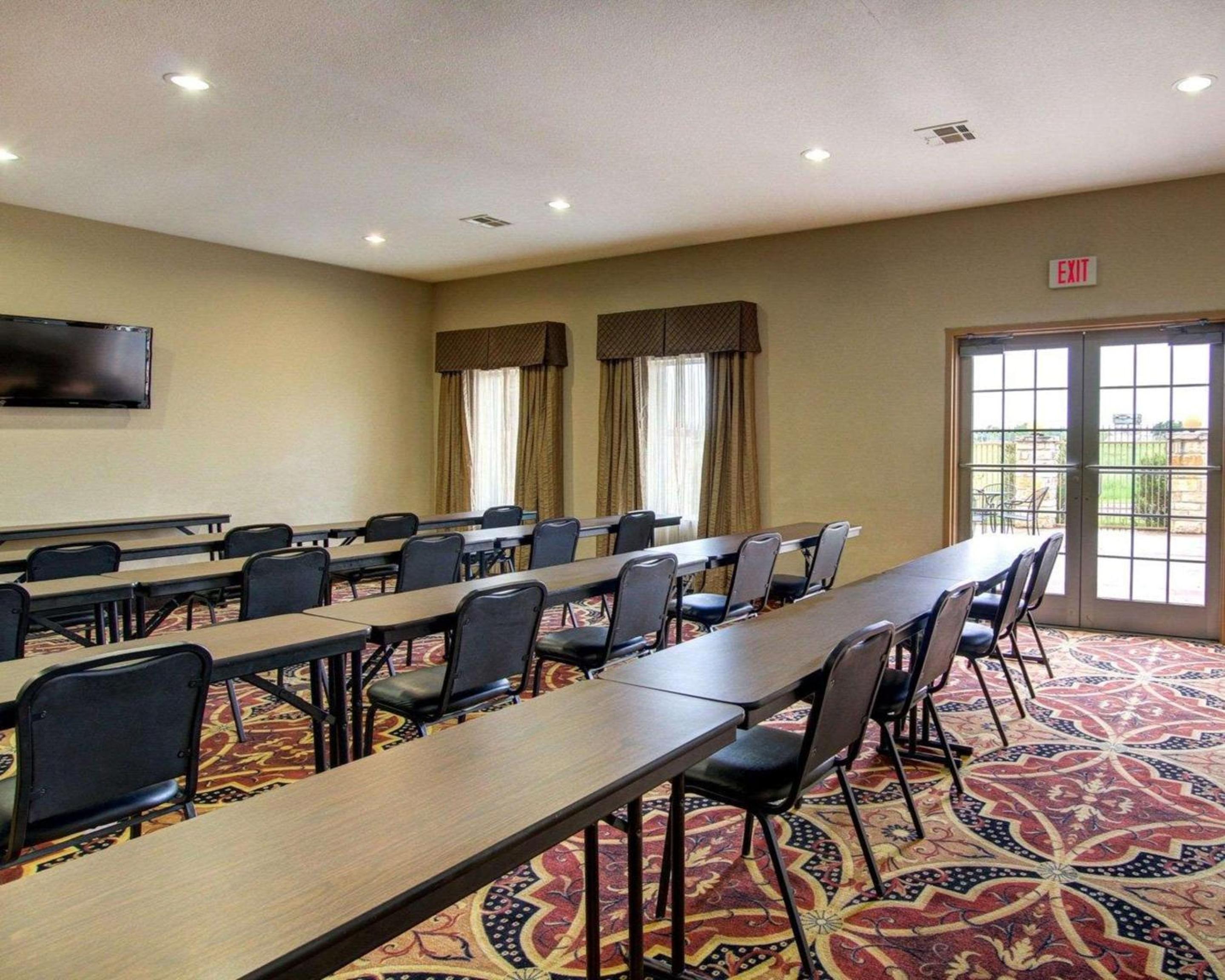 Dallas / Fort Worth Vacations - Comfort Inn  Suites - Property Image 4
