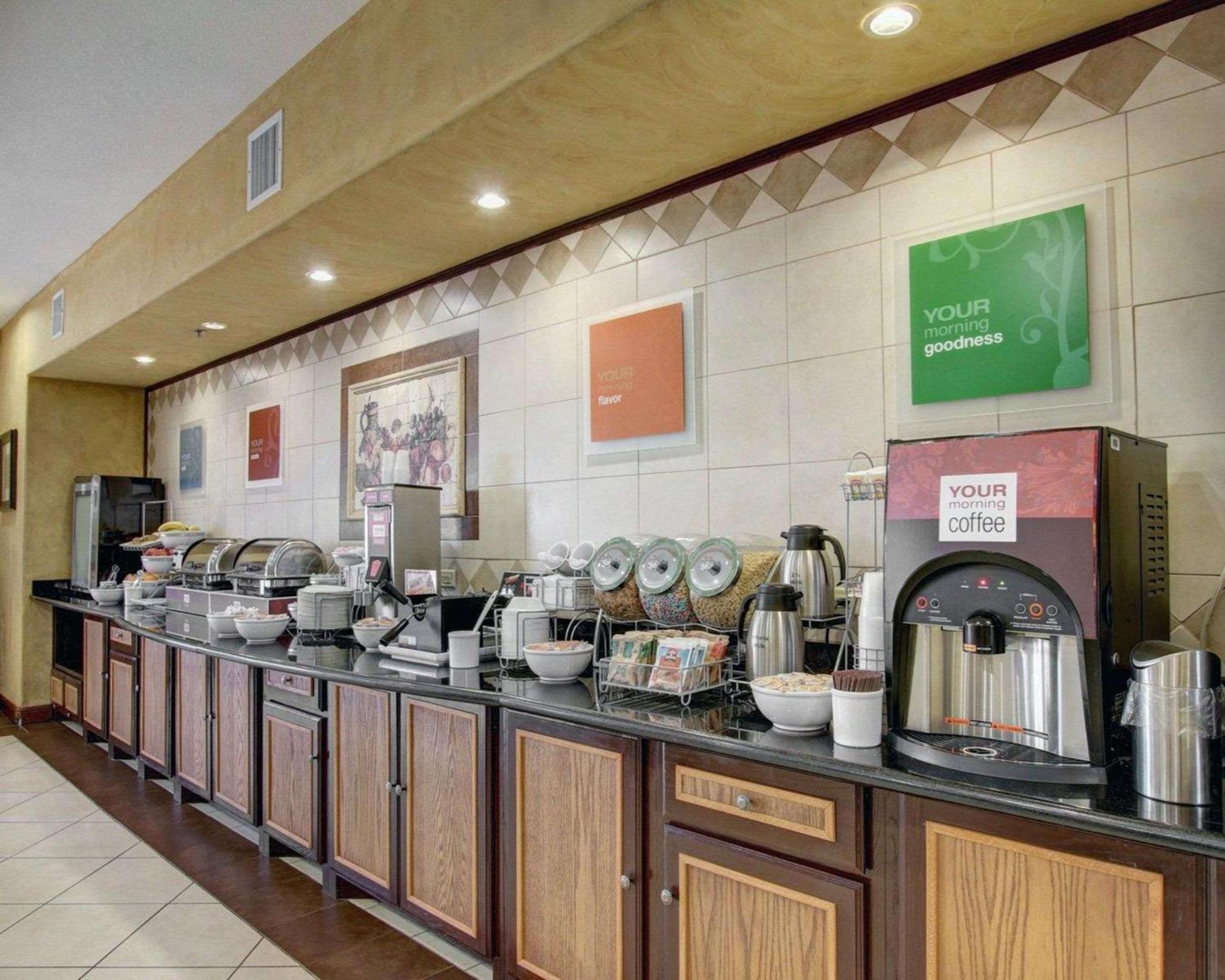Dallas / Fort Worth Vacations - Comfort Inn  Suites - Property Image 5