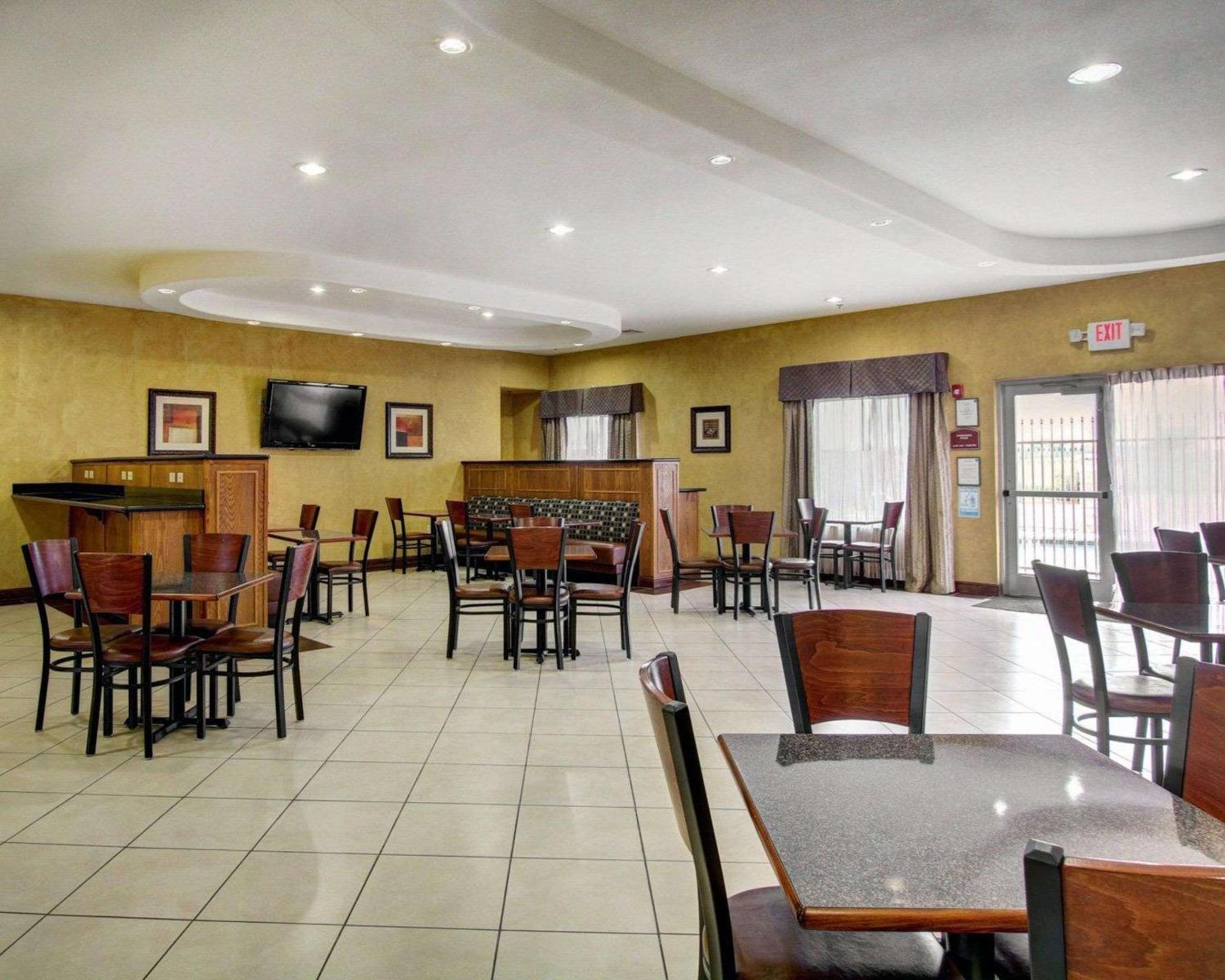 Comfort Inn  Suites - Property Image 2