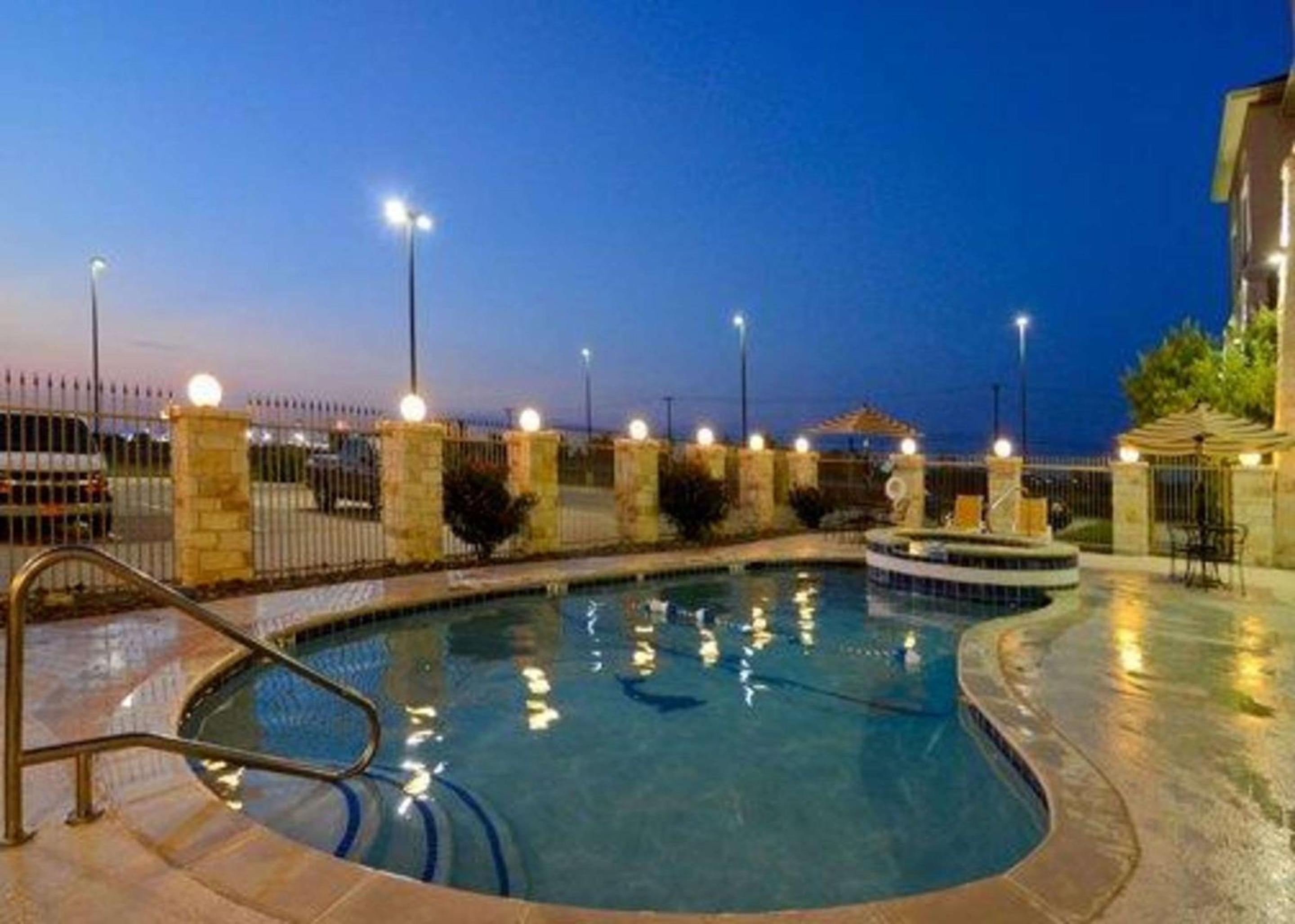 Comfort Inn  Suites - Property Image 10