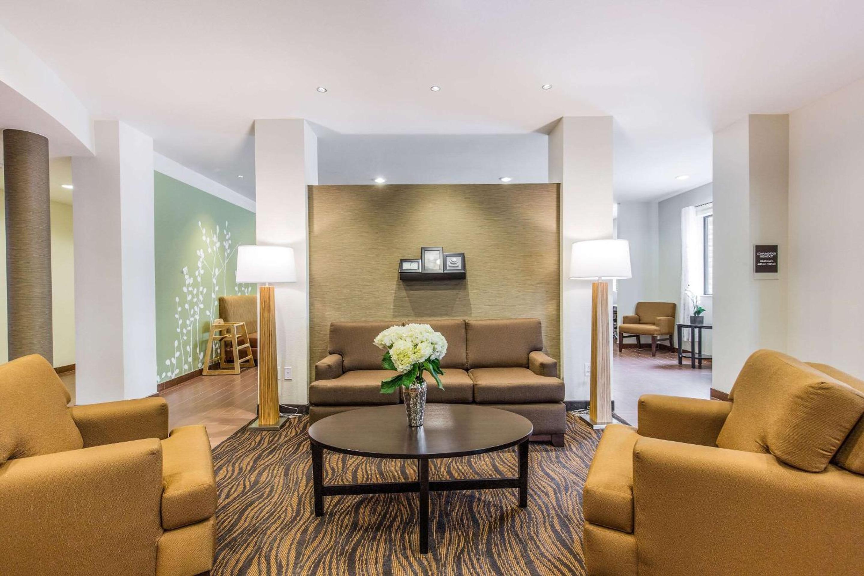 Sleep Inn Dallas Love Field-Medical District